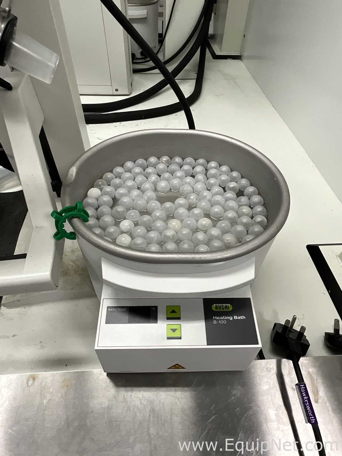 Buchi R-100 Rotary Evaporator with B-100 Heating Bath and Vacuubrand CVC 3000 Vacuum Pump