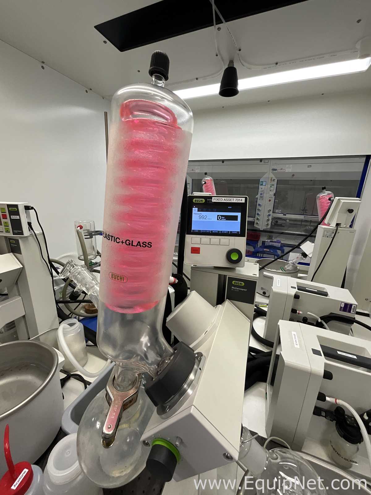 Buchi R-100 Rotary Evaporator with B-100 Heating Bath, V-300 Vacuum Pump and F-314 Recirc Chiller