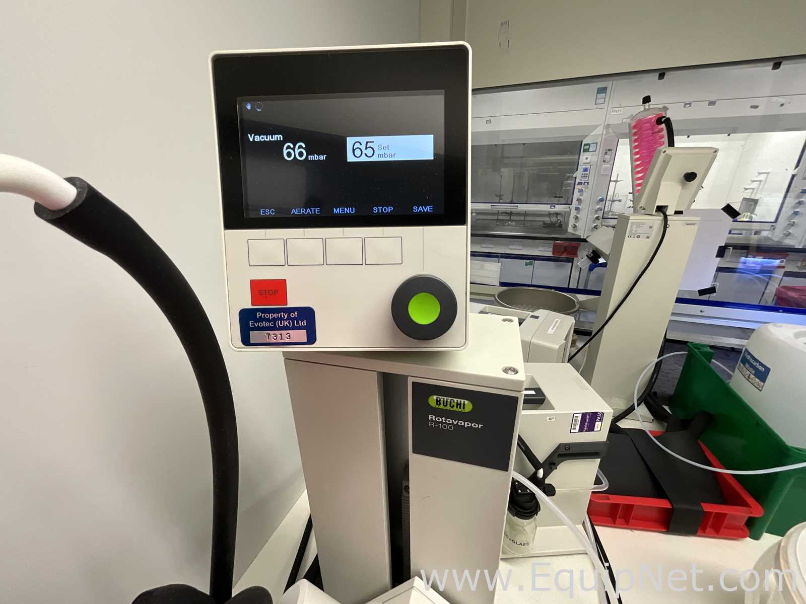 Buchi R-100 Rotary Evaporator with B-100 Heating Bath, V-300 Vacuum Pump and Huber Minichiller 300