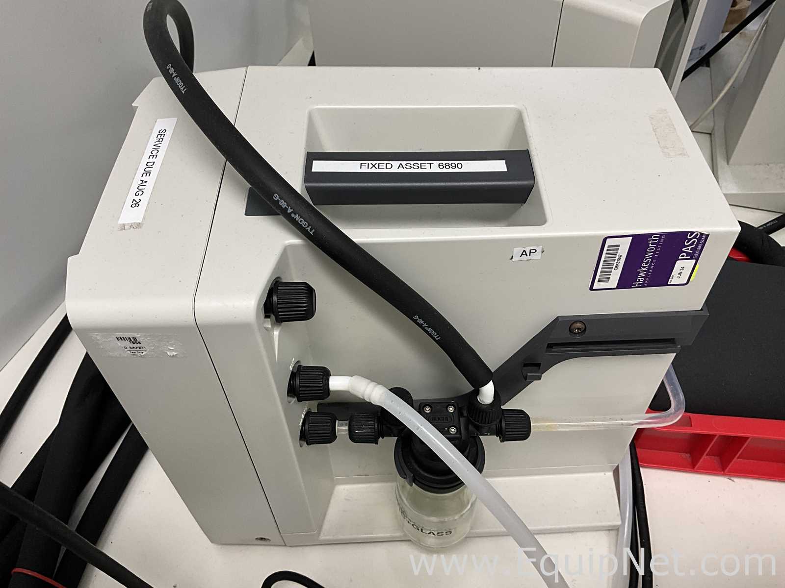 Buchi R-100 Rotary Evaporator with B-100 Heating Bath, V-300 Vacuum Pump and Huber Minichiller 300
