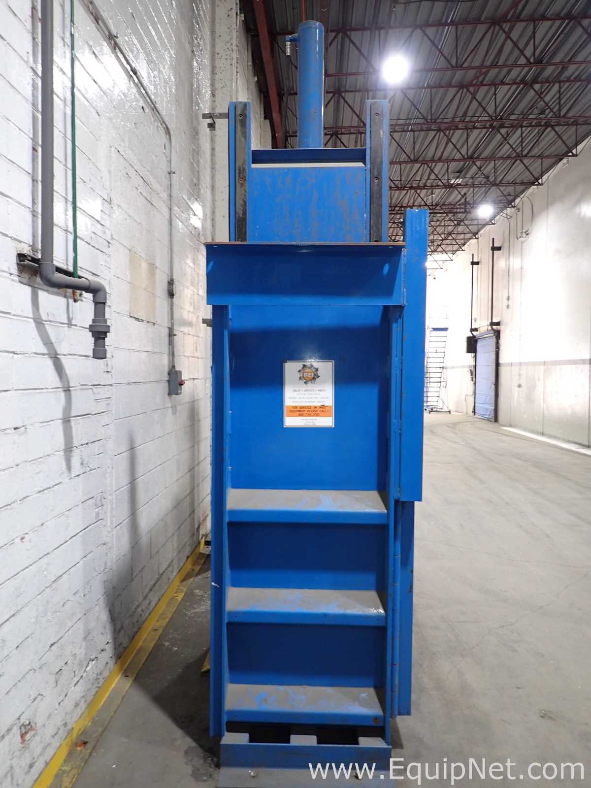 REI Rebel Vertical Baler 45-21P