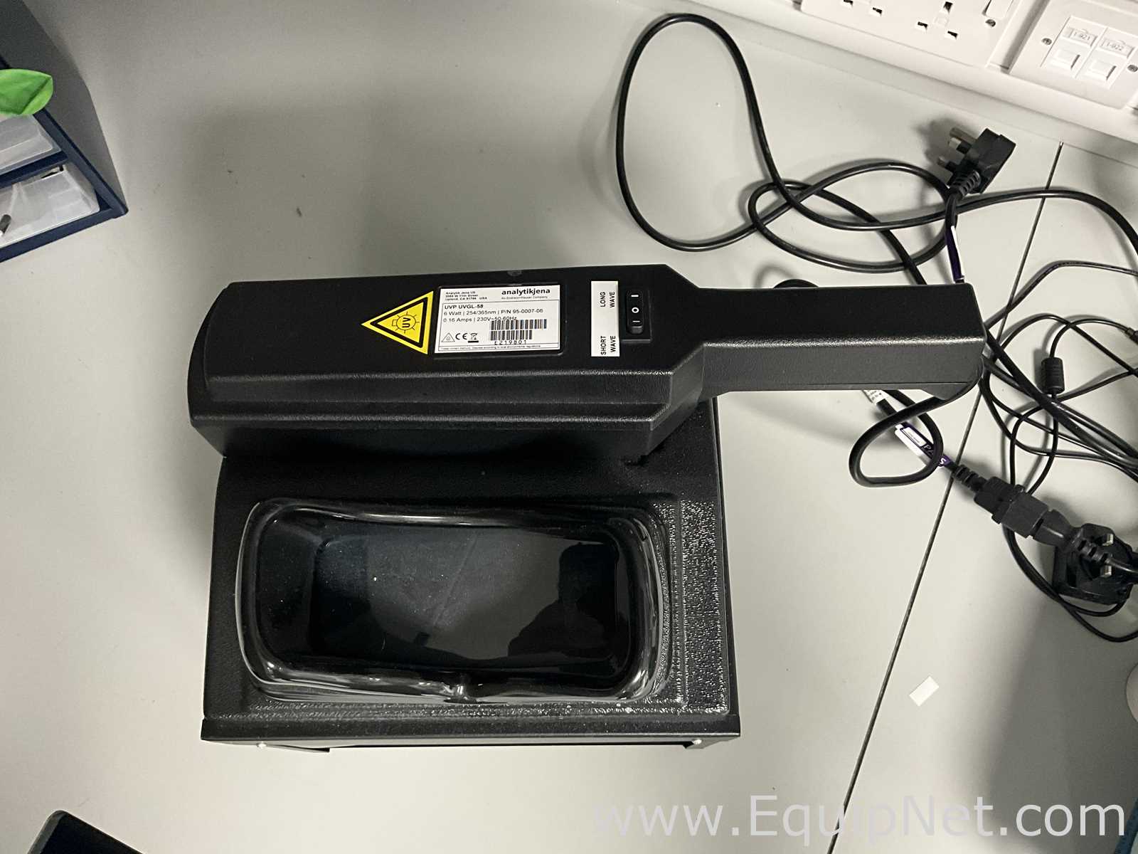 Analytik Jena US UVP Chromato-Vue Cabinet and UVP UVGL-58 Lamp