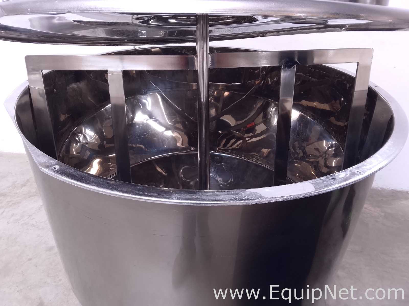Powder mixer