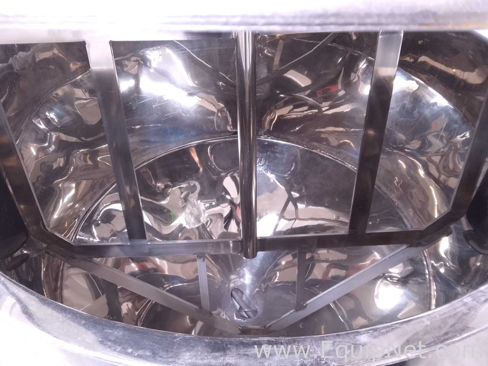 Powder mixer
