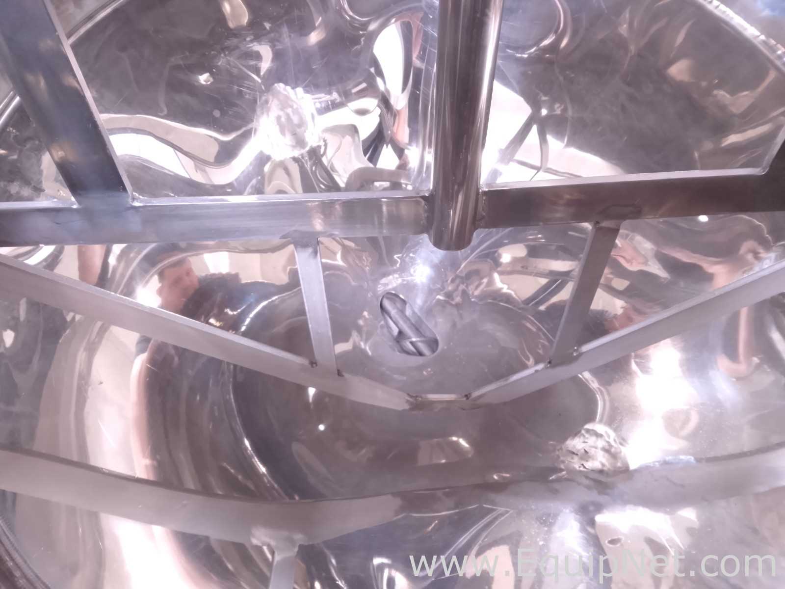 Powder mixer