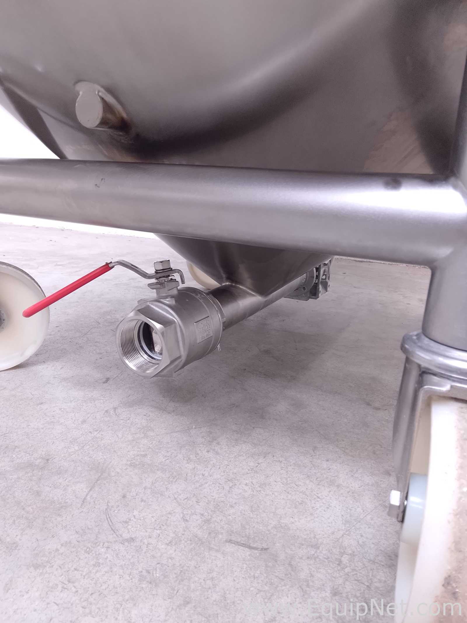 Powder mixer