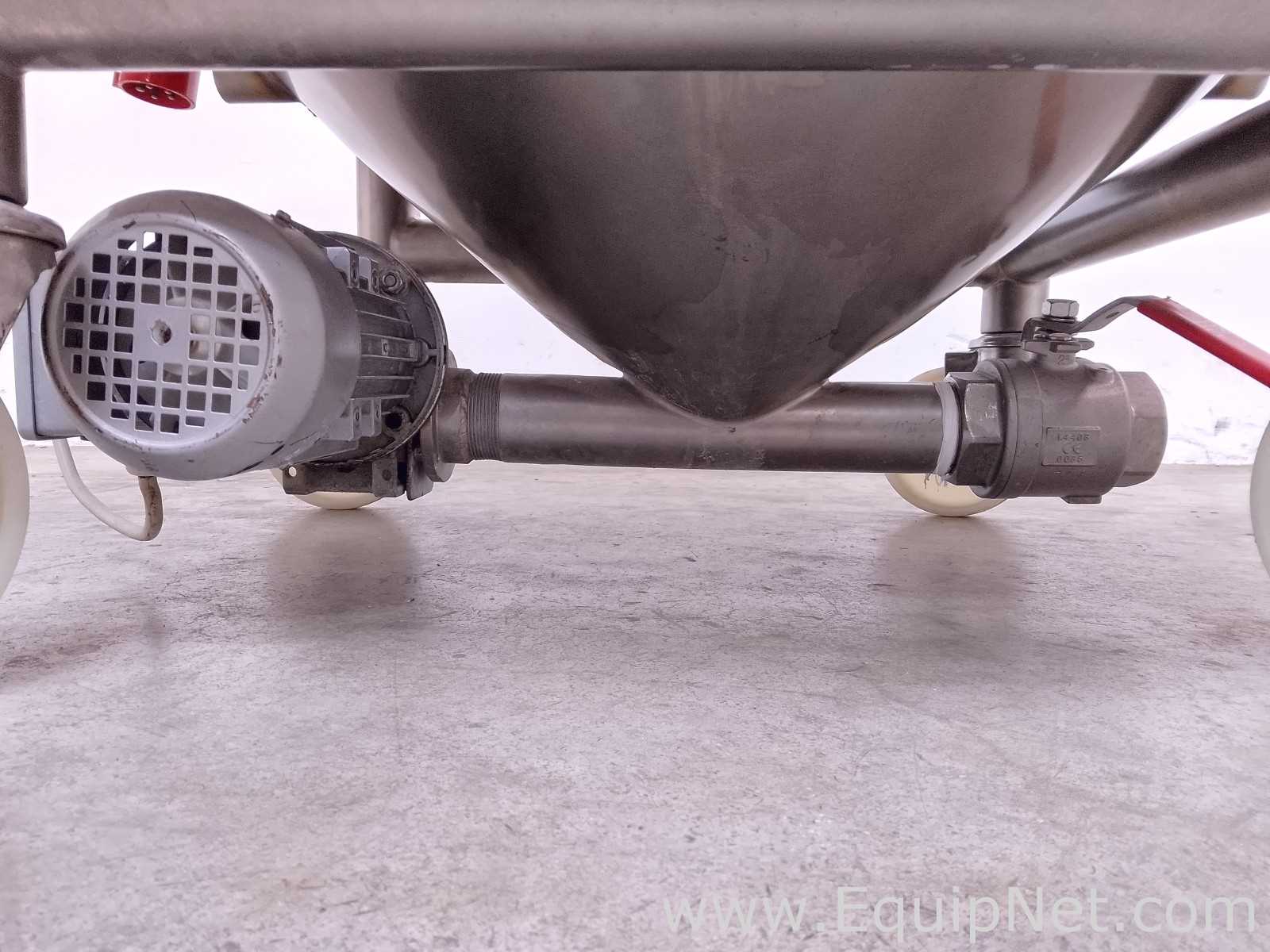 Powder mixer