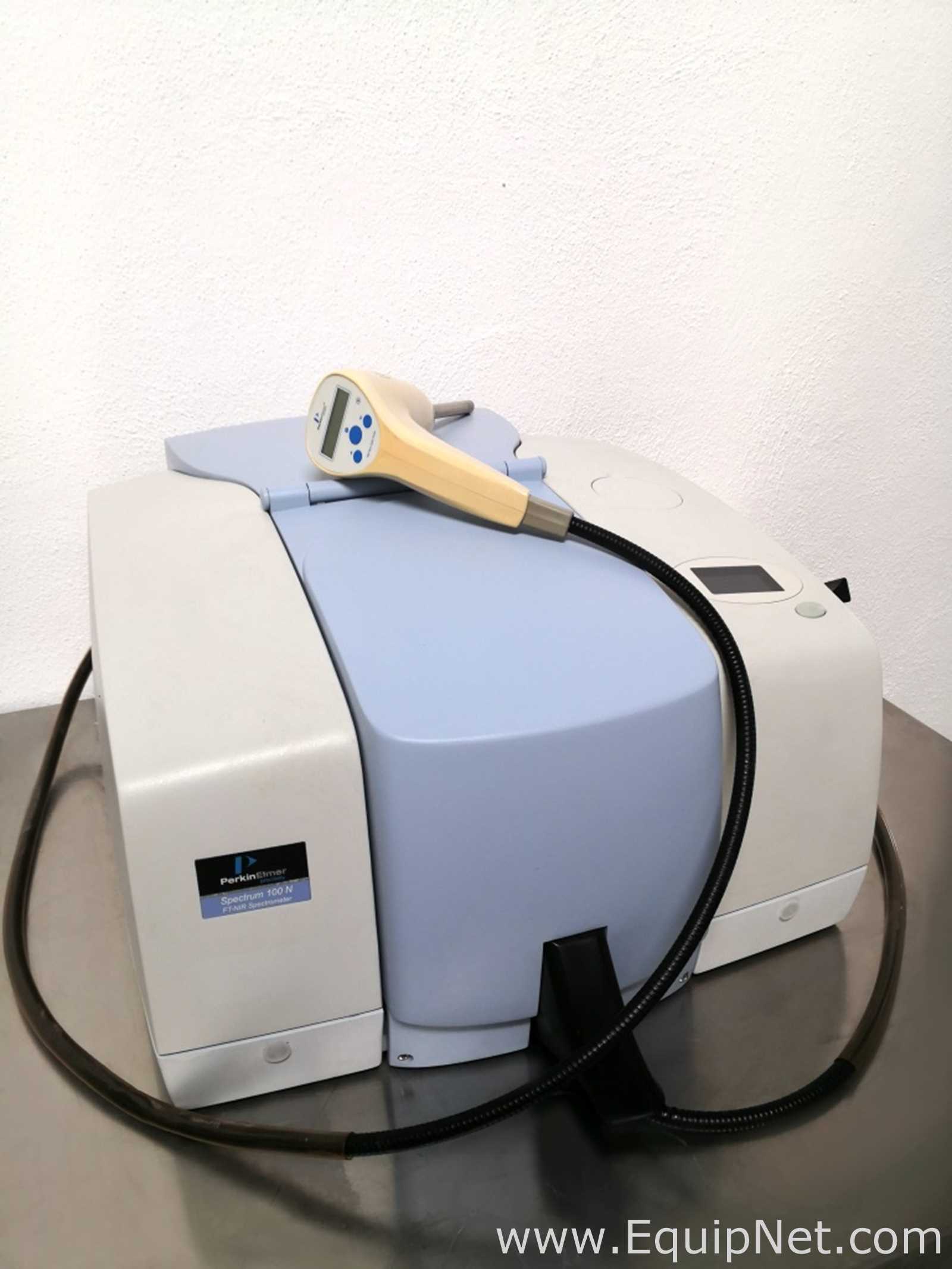 Espectrómetro Perkin Elmer FT-NIR 100N