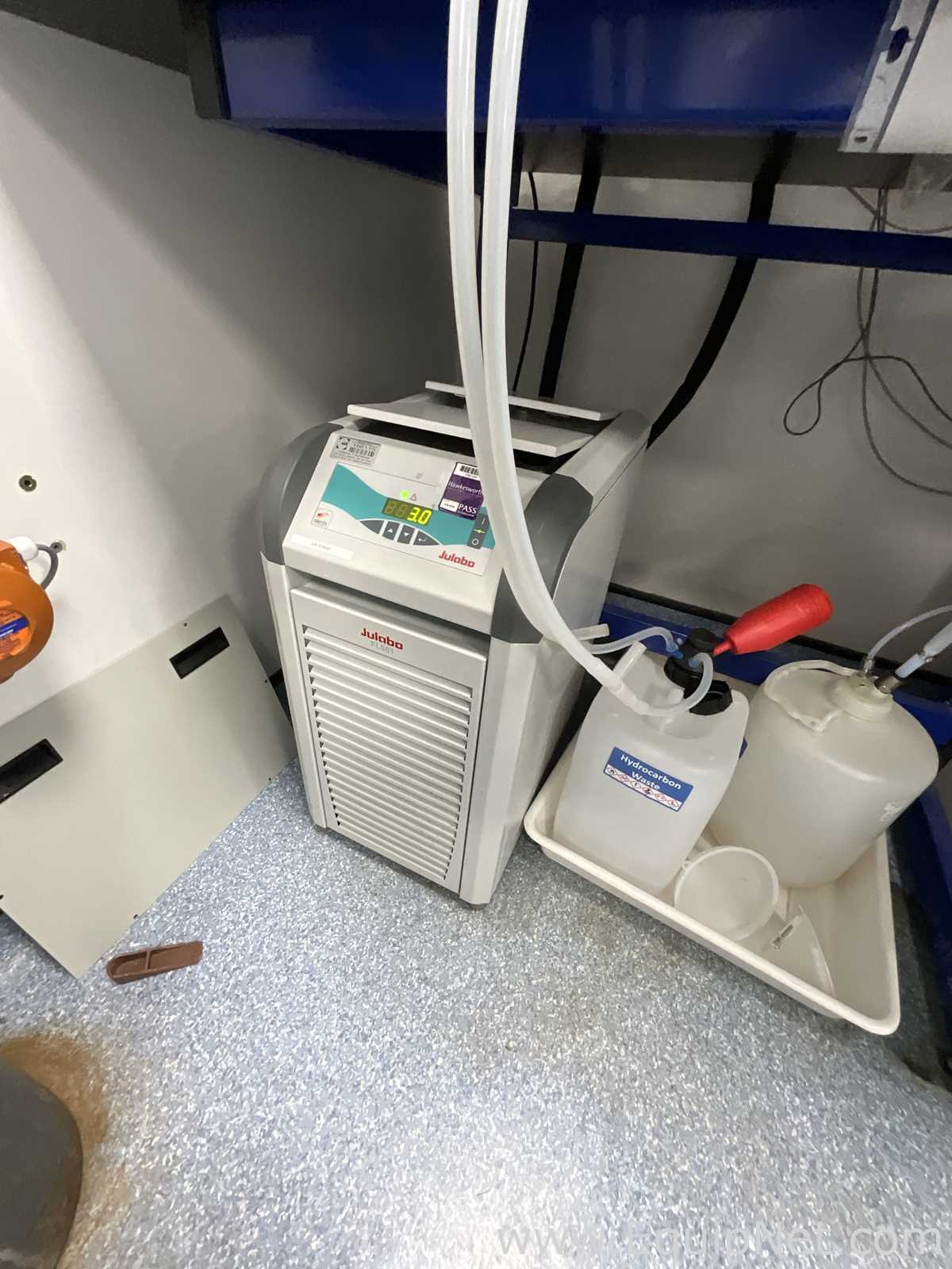 Thar Instruments SFC Fluid Delivery System and Analytical-2-Prep Oven with Waters Fraction Collector