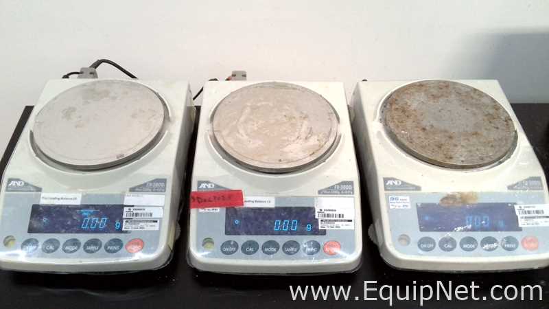 Lote de 15 Báscula AND Company Limited  