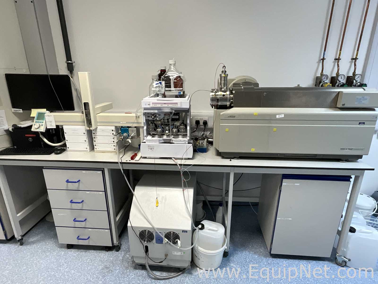 AB Sciex 4000 Q TRAP LC/MS Mass Spectrometer With Agilent Infinity 1290 HPLC System