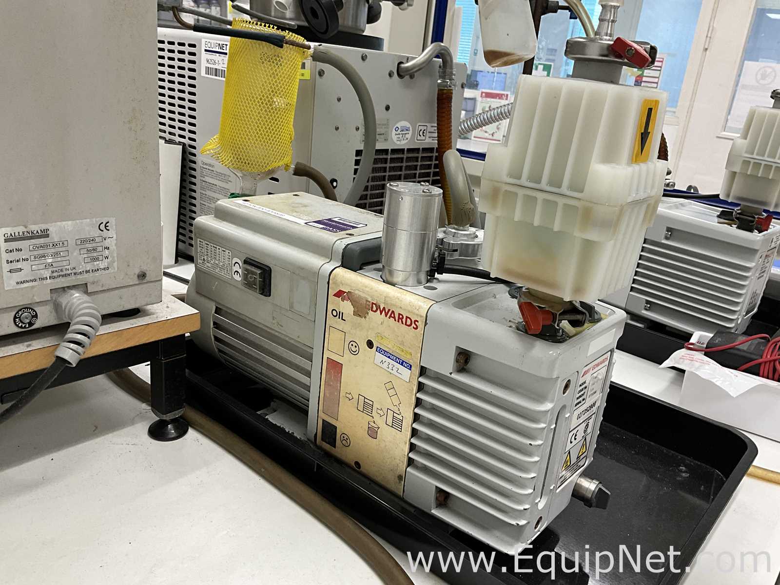 Edwards E-LAB-2 Vacuum Pump