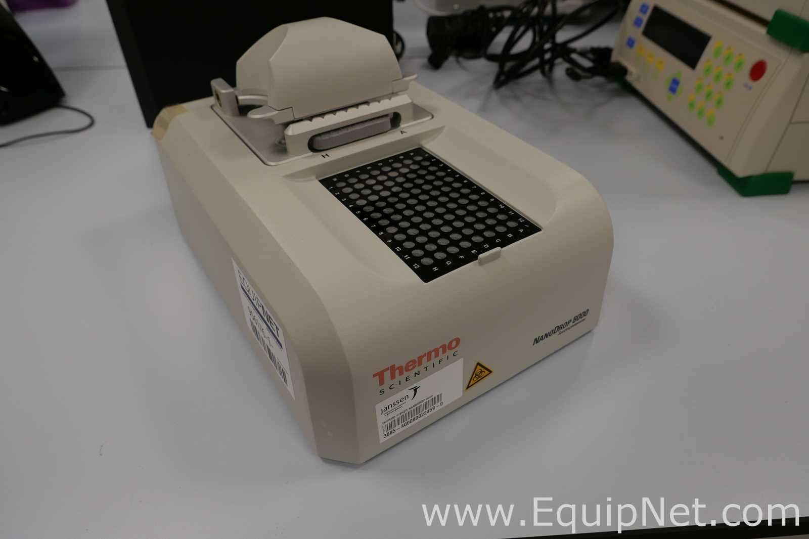 Thermo Scientific NanoDrop 8000 Spectrophotometer