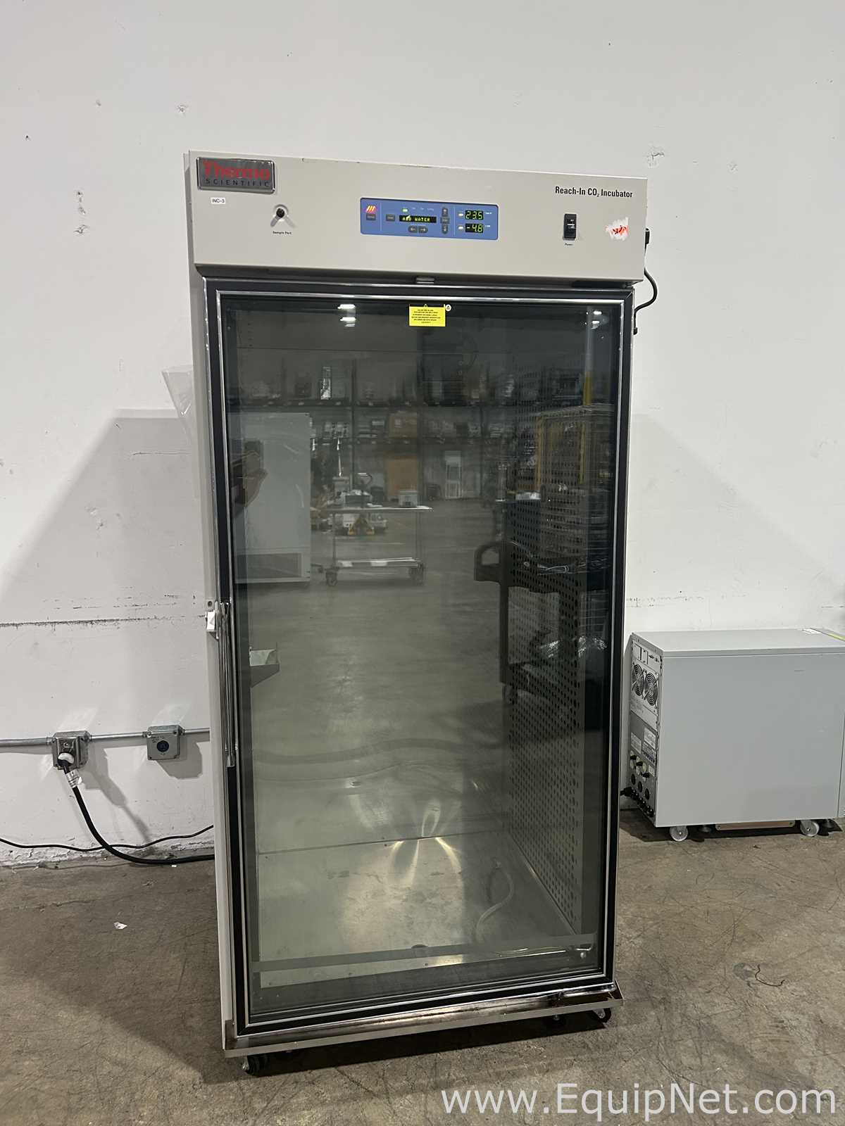 Thermo Fisher Scientific 3950 Reach In CO2 Incubator