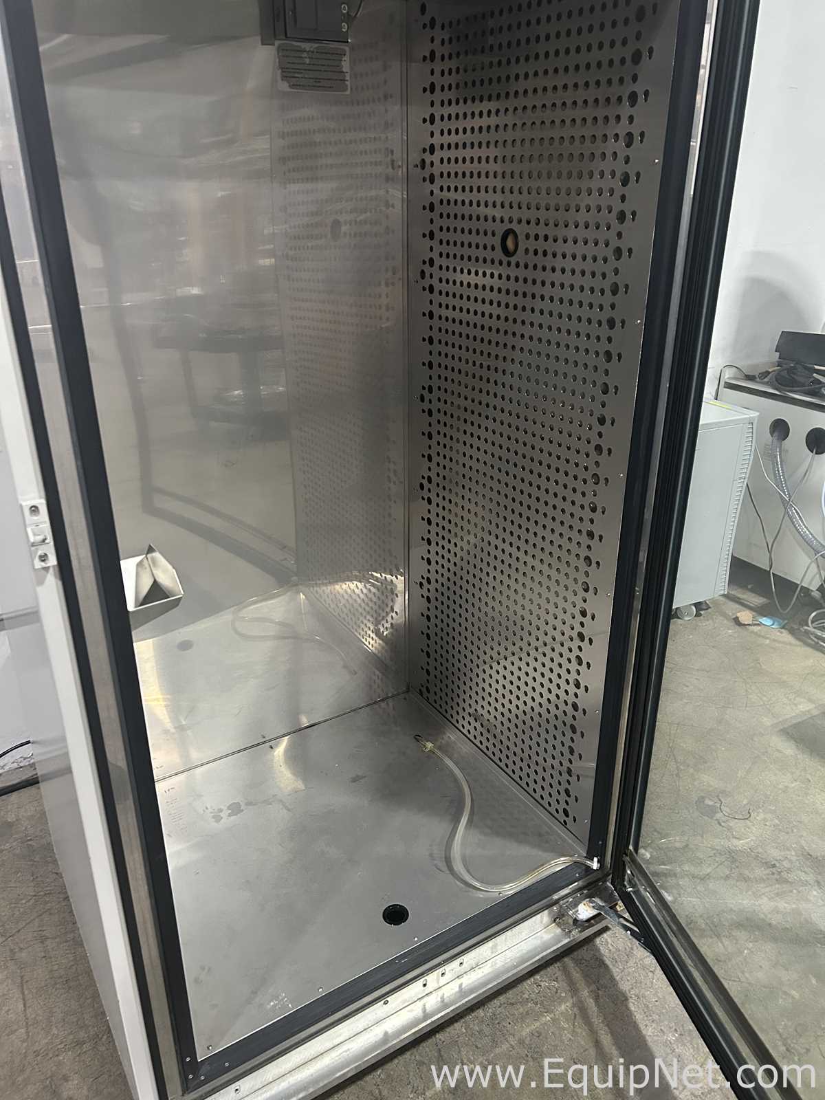 Thermo Fisher Scientific 3950 Reach In CO2 Incubator
