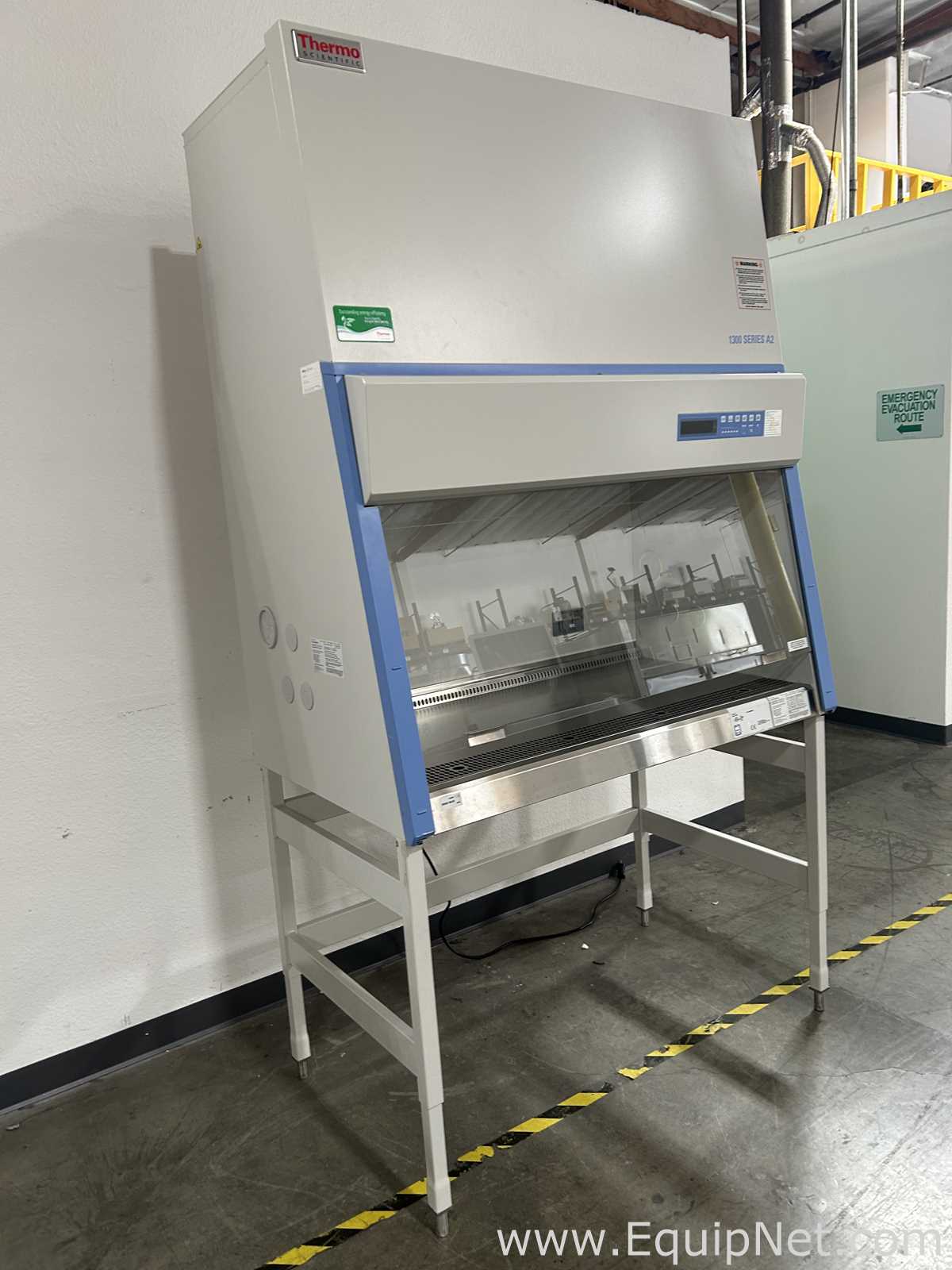 Cabina de Seguridad Biológica Thermo Fisher Scientific 1385