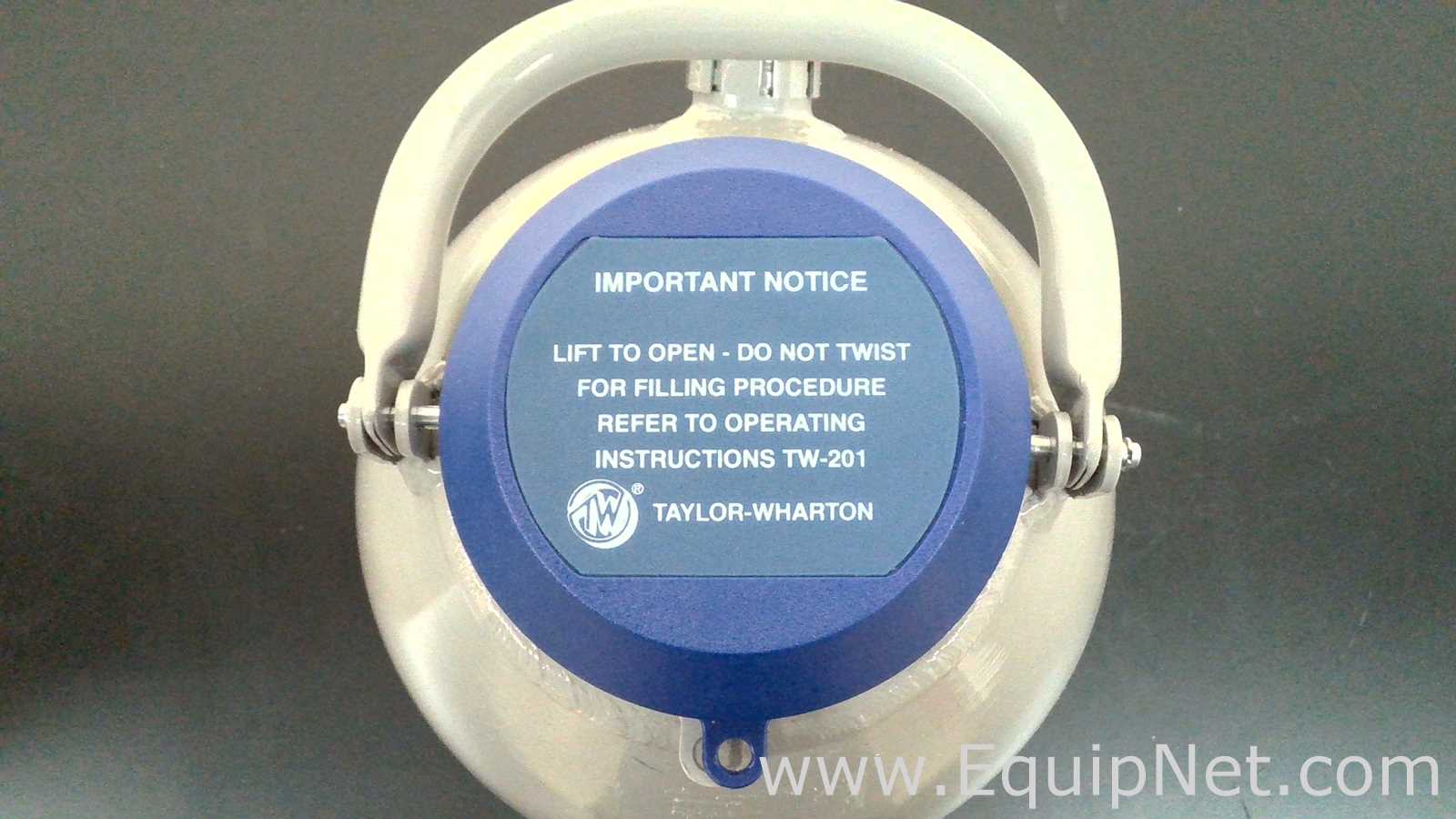 Taylor-Wharton CX100B-11M Cryogenic Shipper with Protective Case