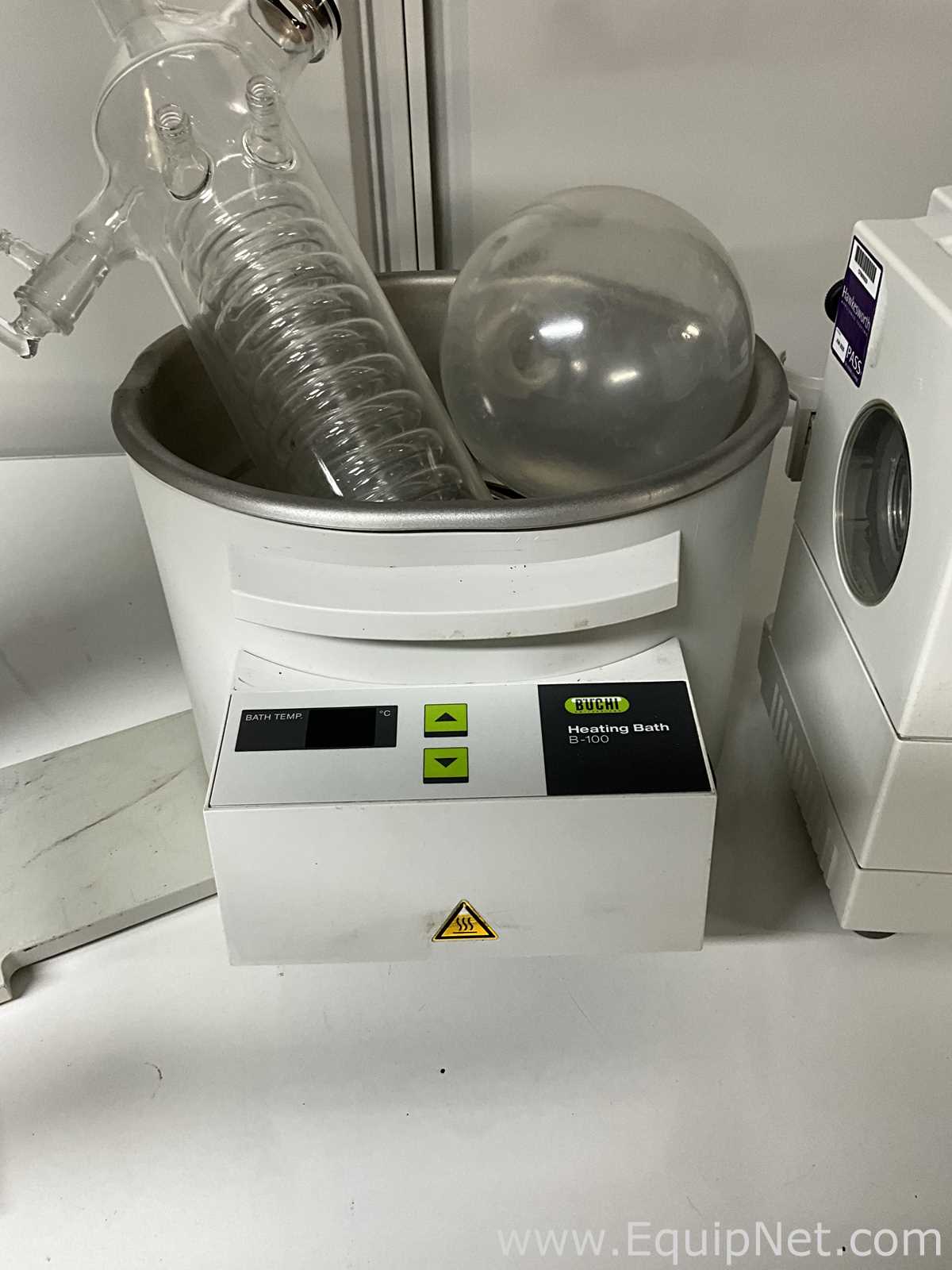 Buchi Labortechnik AG R-100 Evaporator With B-100 Heating Bath V-700 Vacuum Pump and V-850 Interface