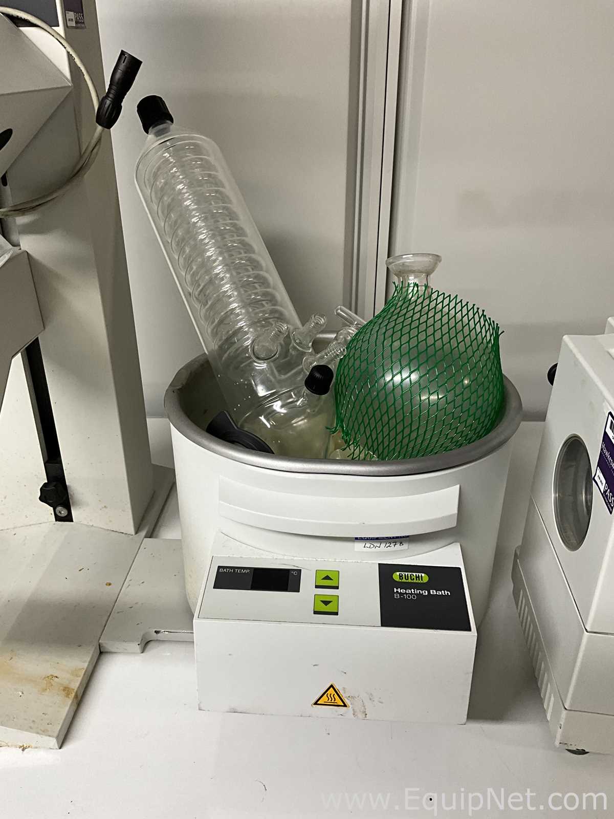 Buchi Labortechnik AG R-100 Evaporator With B-100 Heating Bath V-700 Vacuum Pump and V-850 Interface