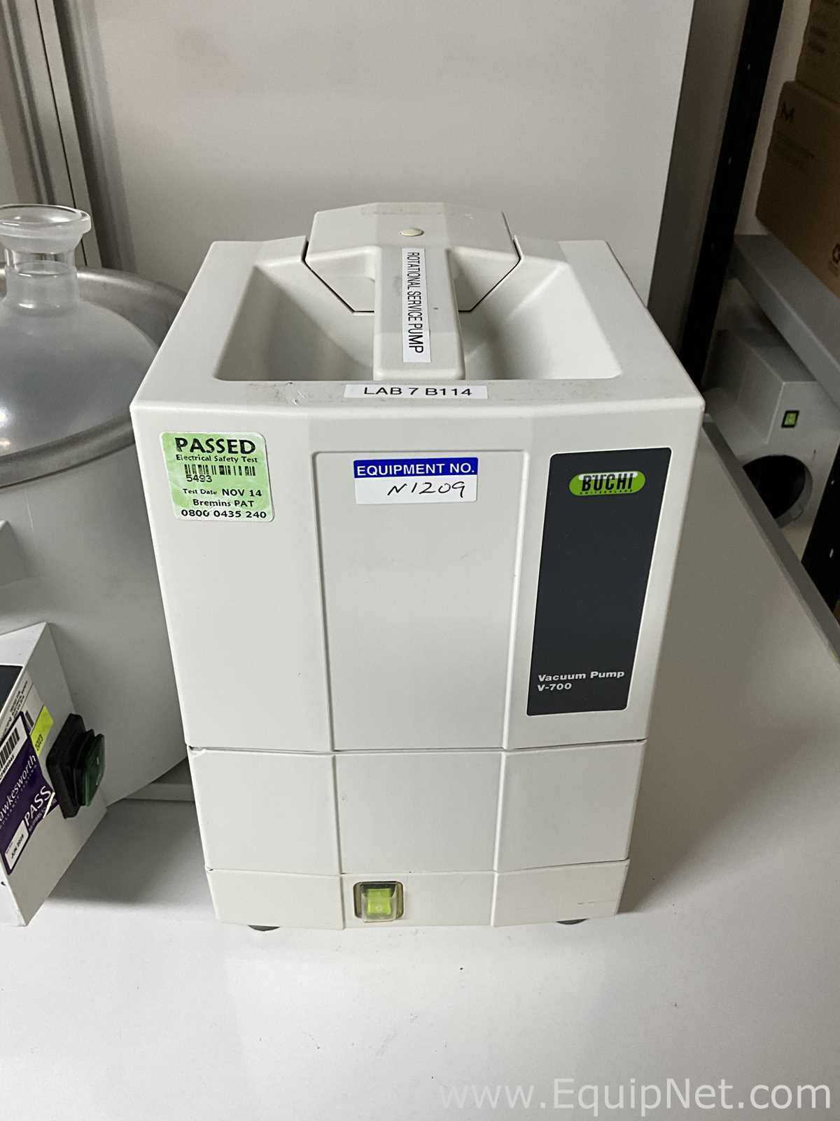 Buchi Labortechnik AG R-100 Evaporator With B-100 Heating Bath V-700 Vacuum Pump and V-850 Interface