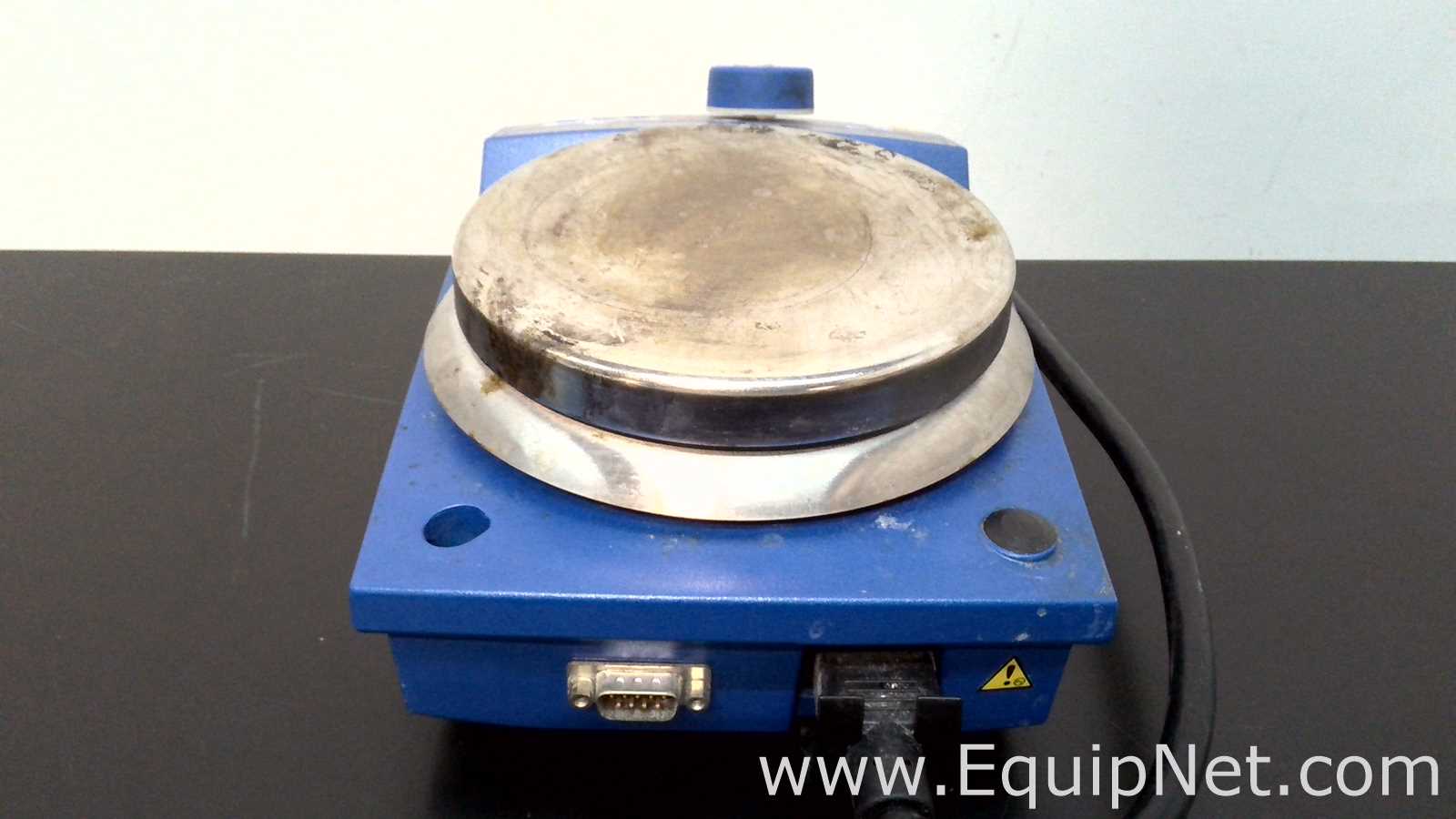 Lot of Stirrers and Stirring Hot Plates