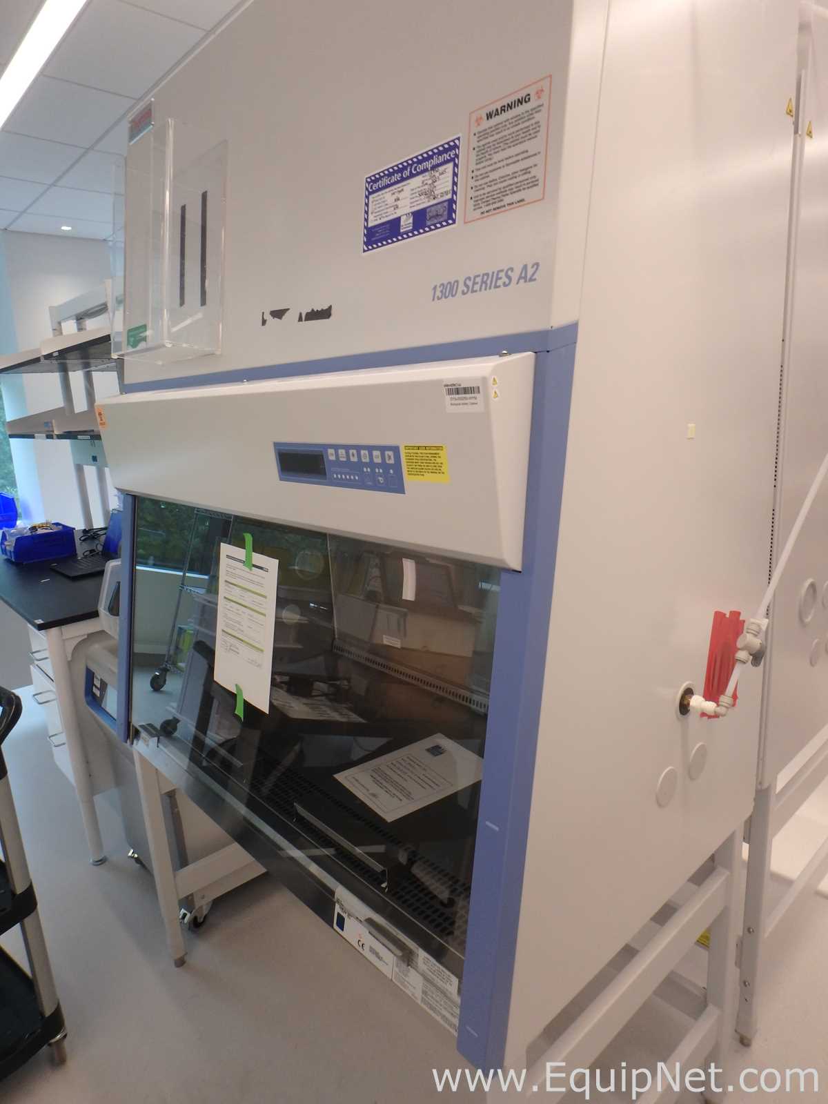 Thermo Scientific 1300 Series 1375 A2 4 Foot Biological Safety Cabinet With Stand