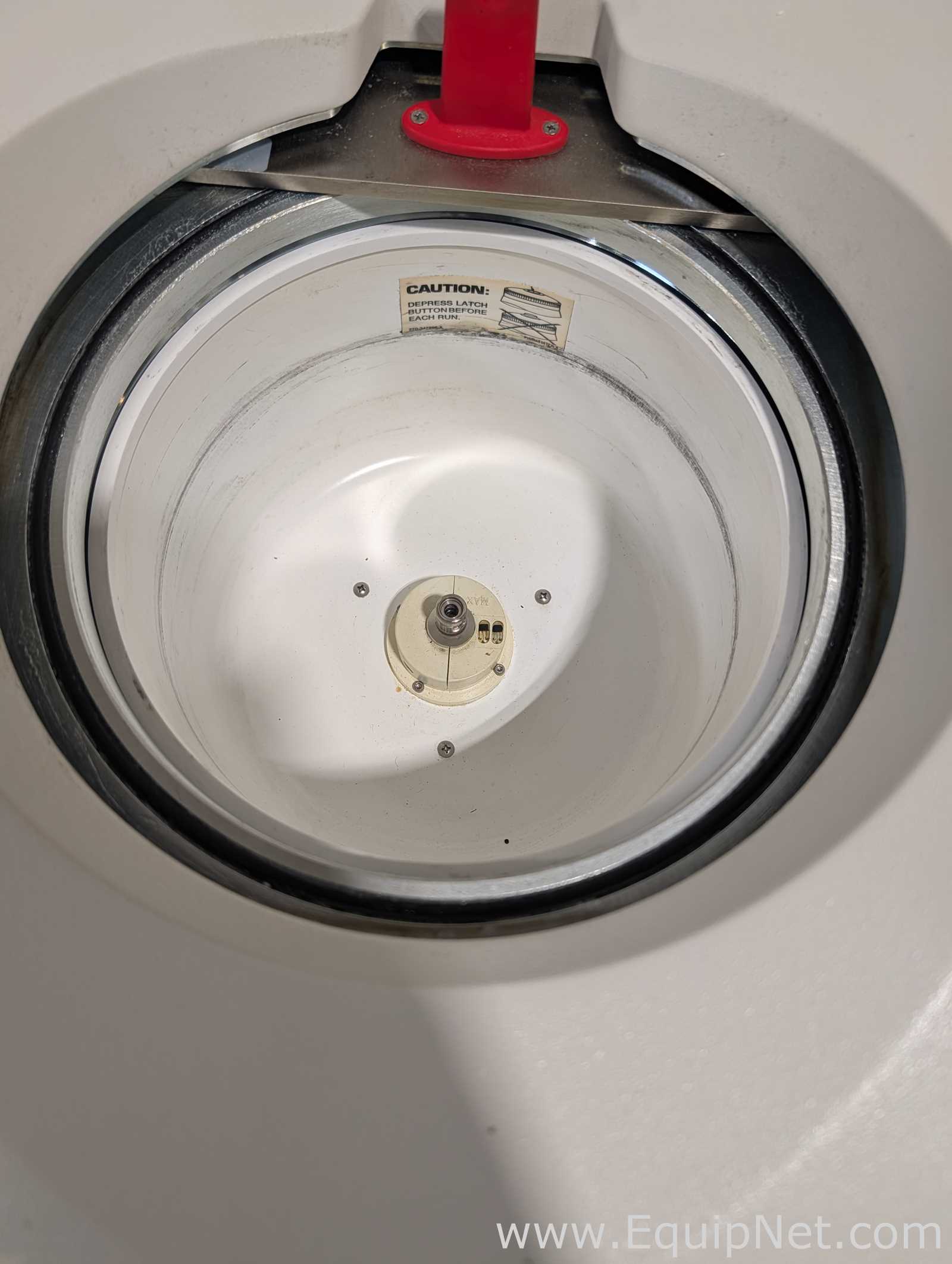 Beckman Coulter Optima Max XP  Centrifuge