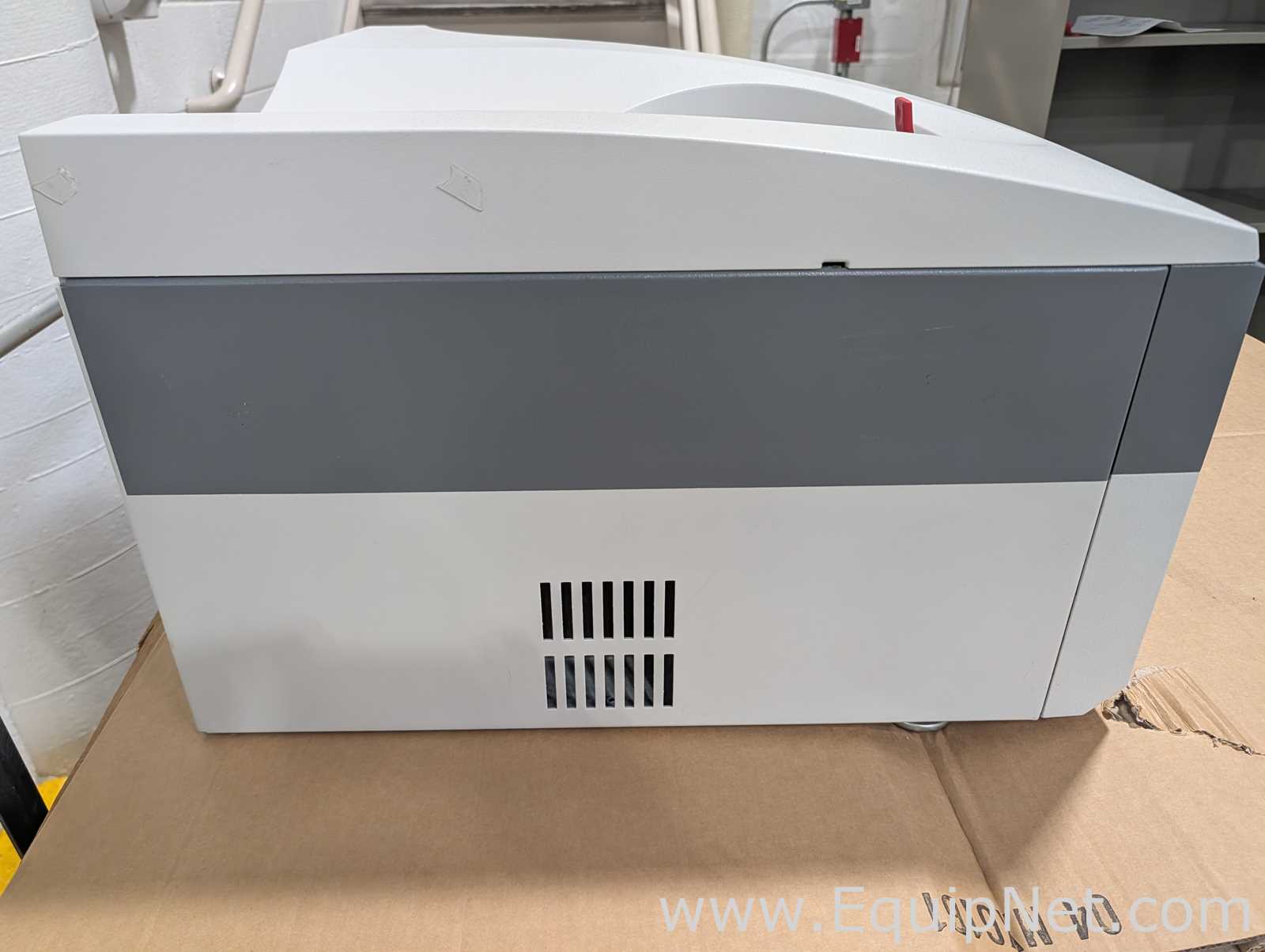 Beckman Coulter Optima Max XP  Centrifuge