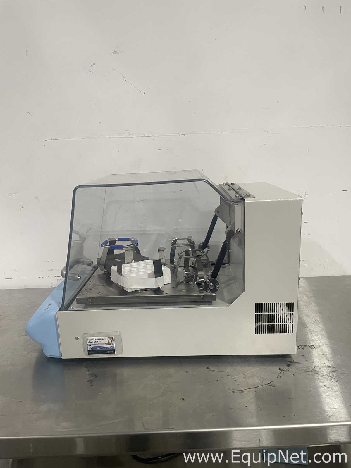 Thermo Scientific MaxQ 4450 Incubating Orbital Shaker