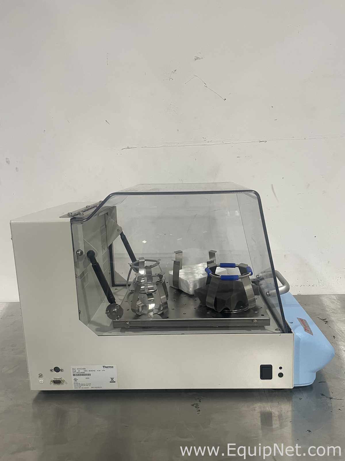 Thermo Scientific MaxQ 4450 Incubating Orbital Shaker