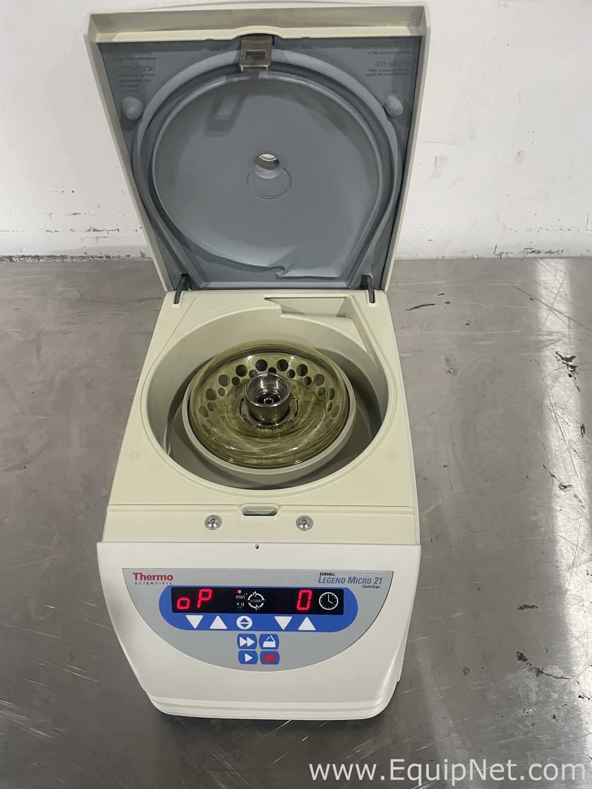 Centrífuga para Laboratórios Thermo Fisher Scientific Sorvall Legend Micro 21