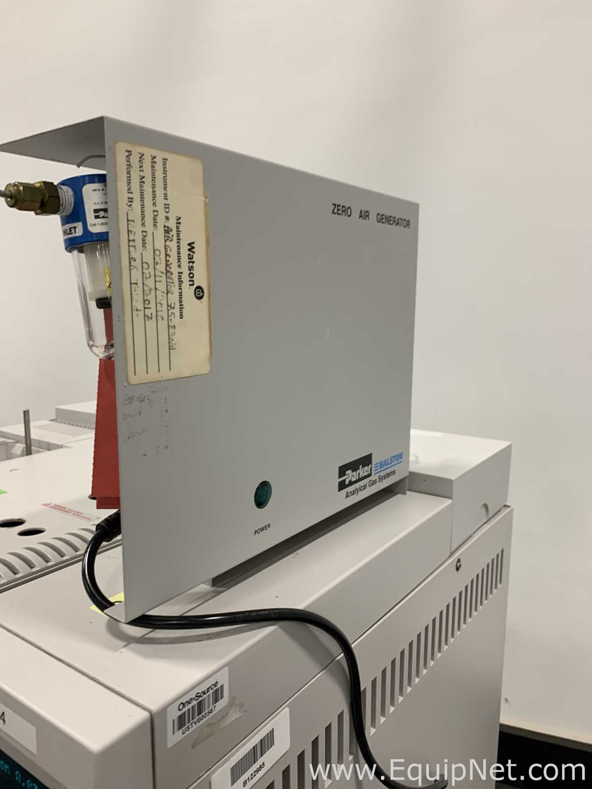 Hewlett Packard 6890 Gas Chromatograph with Sample Tray