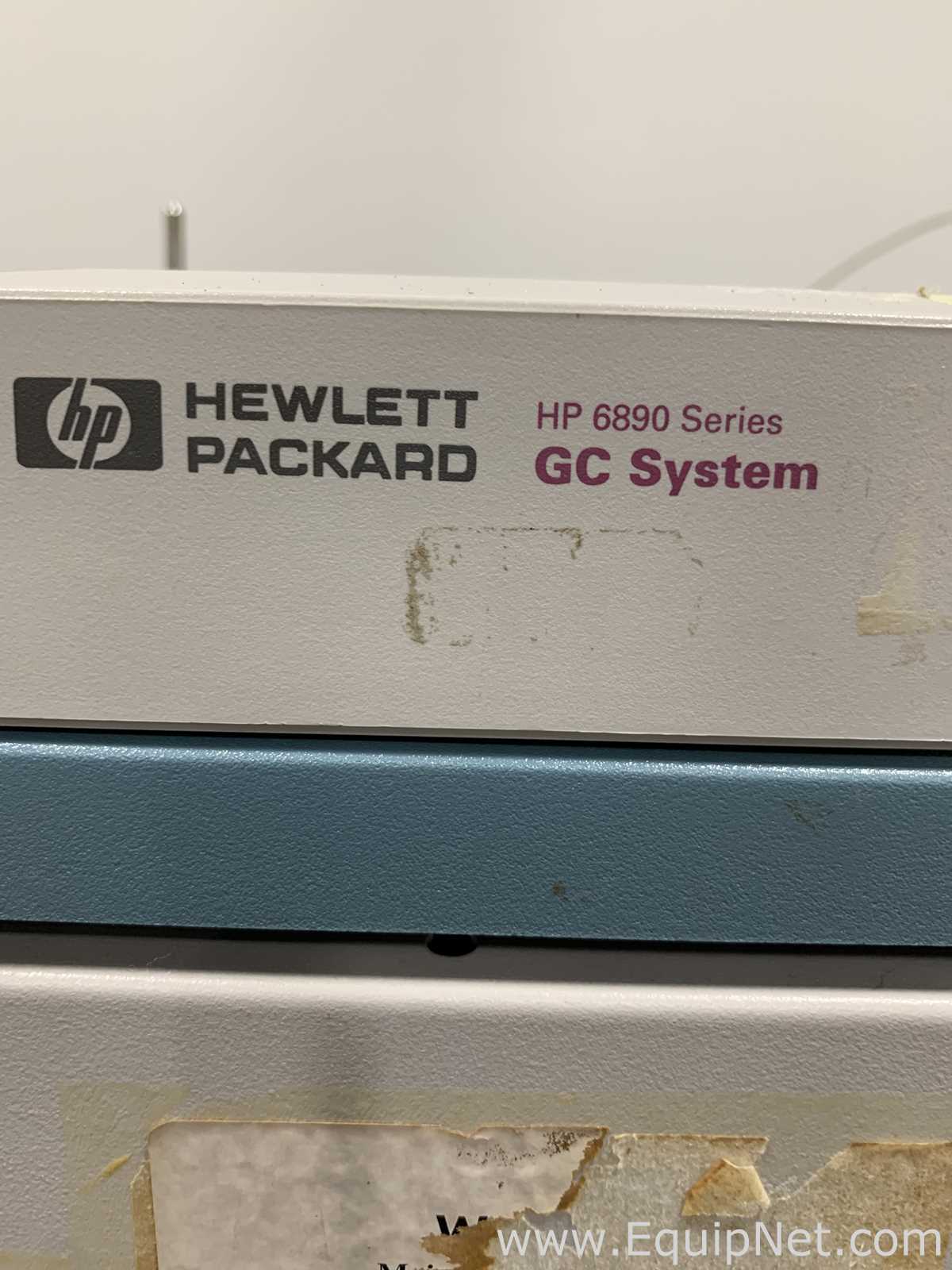 Hewlett Packard 6890 Gas Chromatograph with Sample Tray