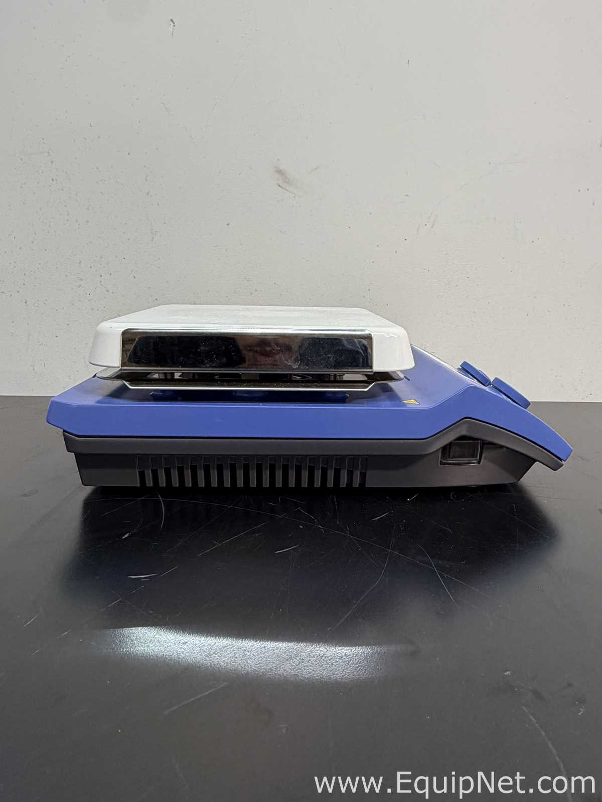 Lot of IKA C-Mag HS 7 Digital Hot Plate Stirrer and VWR 12365-380 620-S Analog Stirrer