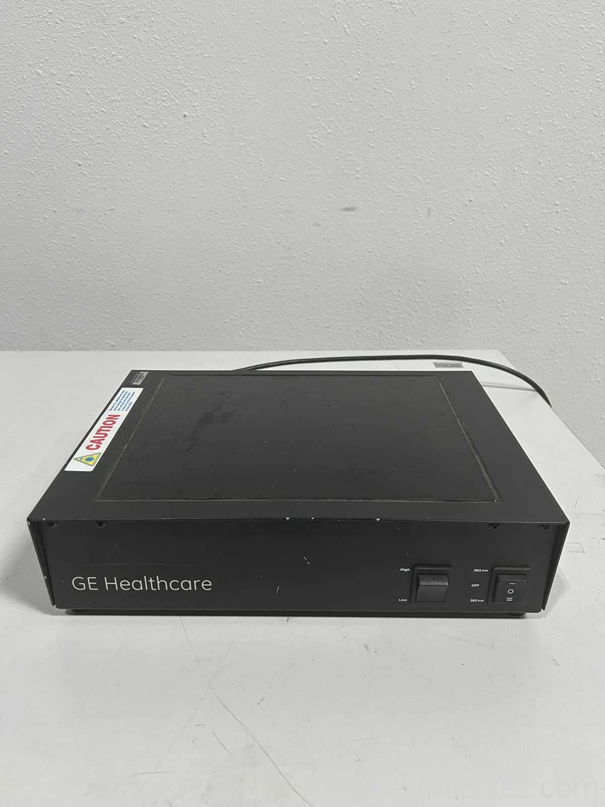 Fuente de Iluminación- Forense Alpha Innotech Corp ATI26D