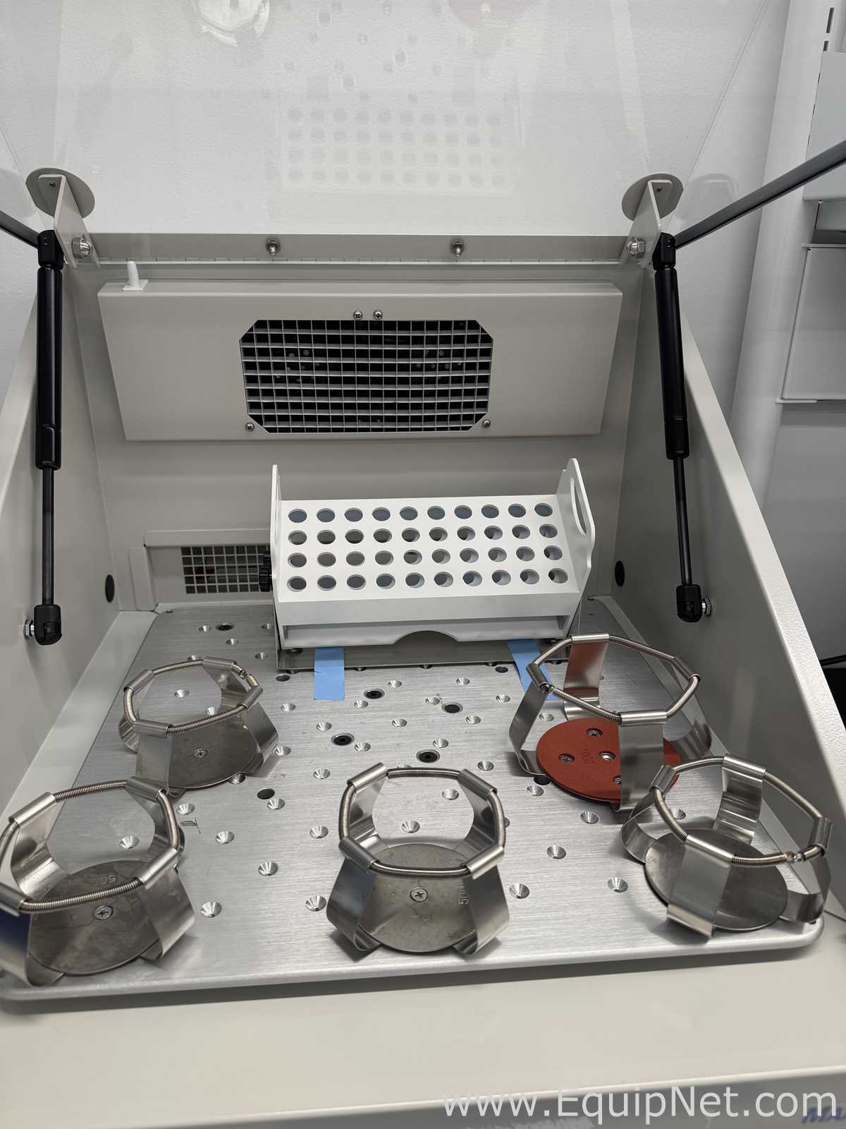 Thermo Fisher Scientific MaxQ 420 HP SHKE420HP Incubated Tabletop Orbital Shaker