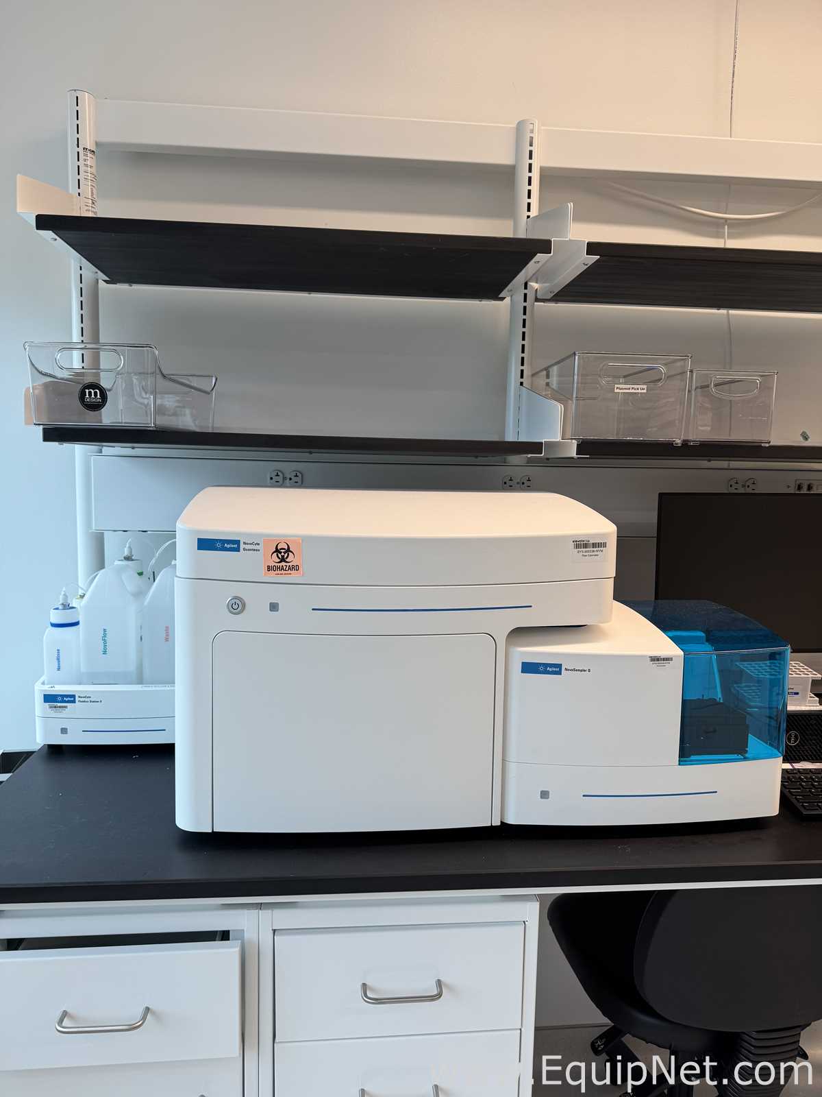 Agilent Technologies NovoCyte Quanteon Flow Cytometer - NovoSampler Q And NovoCyte FluidicsStationII