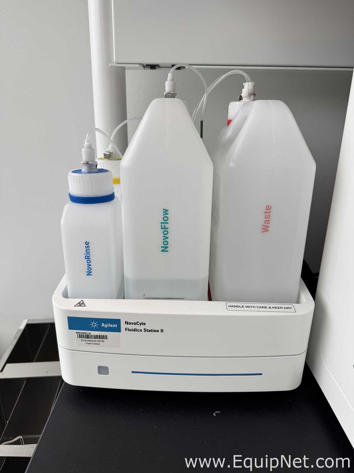 Agilent Technologies NovoCyte Quanteon Flow Cytometer - NovoSampler Q And NovoCyte FluidicsStationII