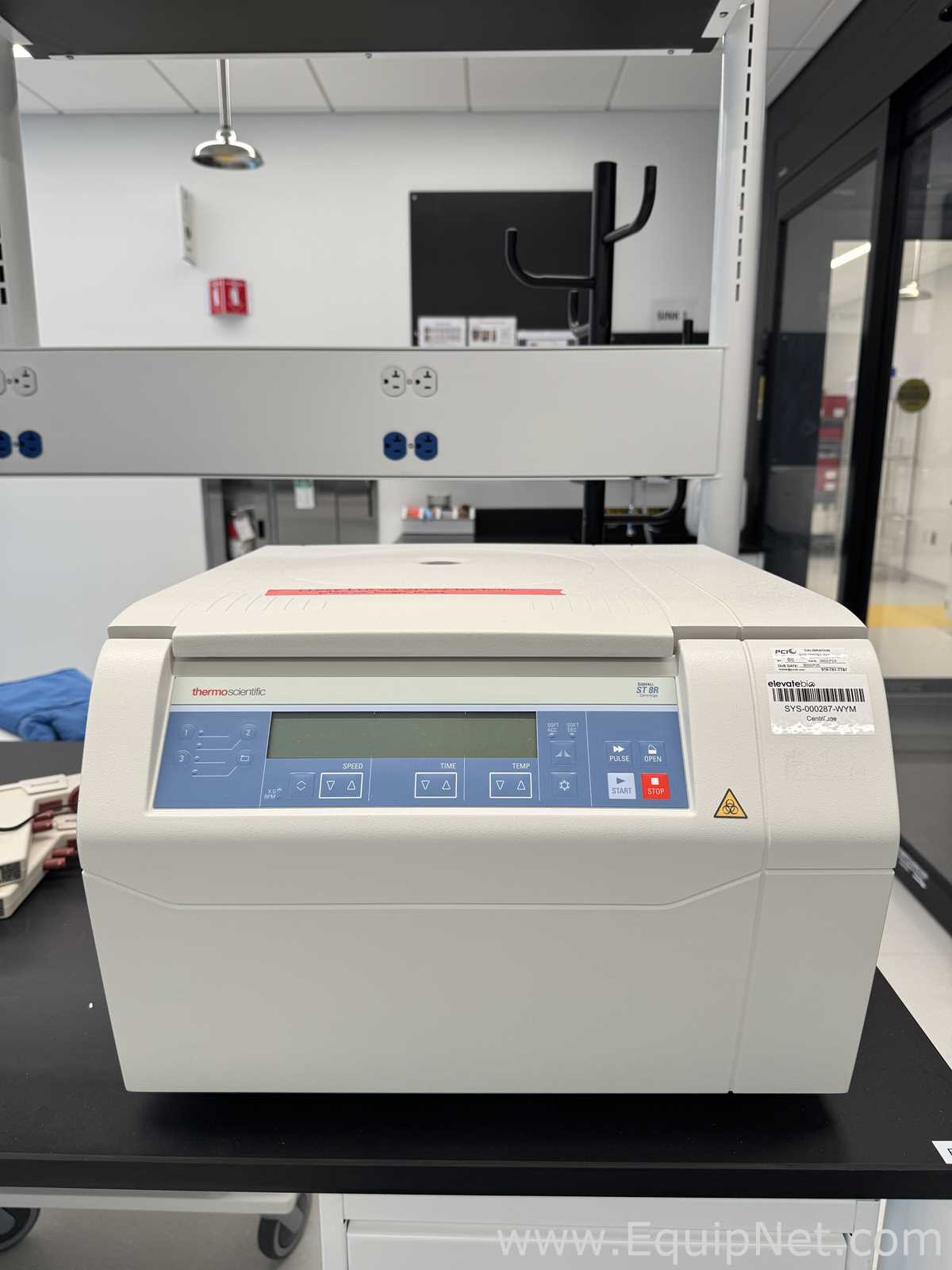 Centrífuga para Laboratórios Thermo Fisher Scientific Sorvall ST 8R