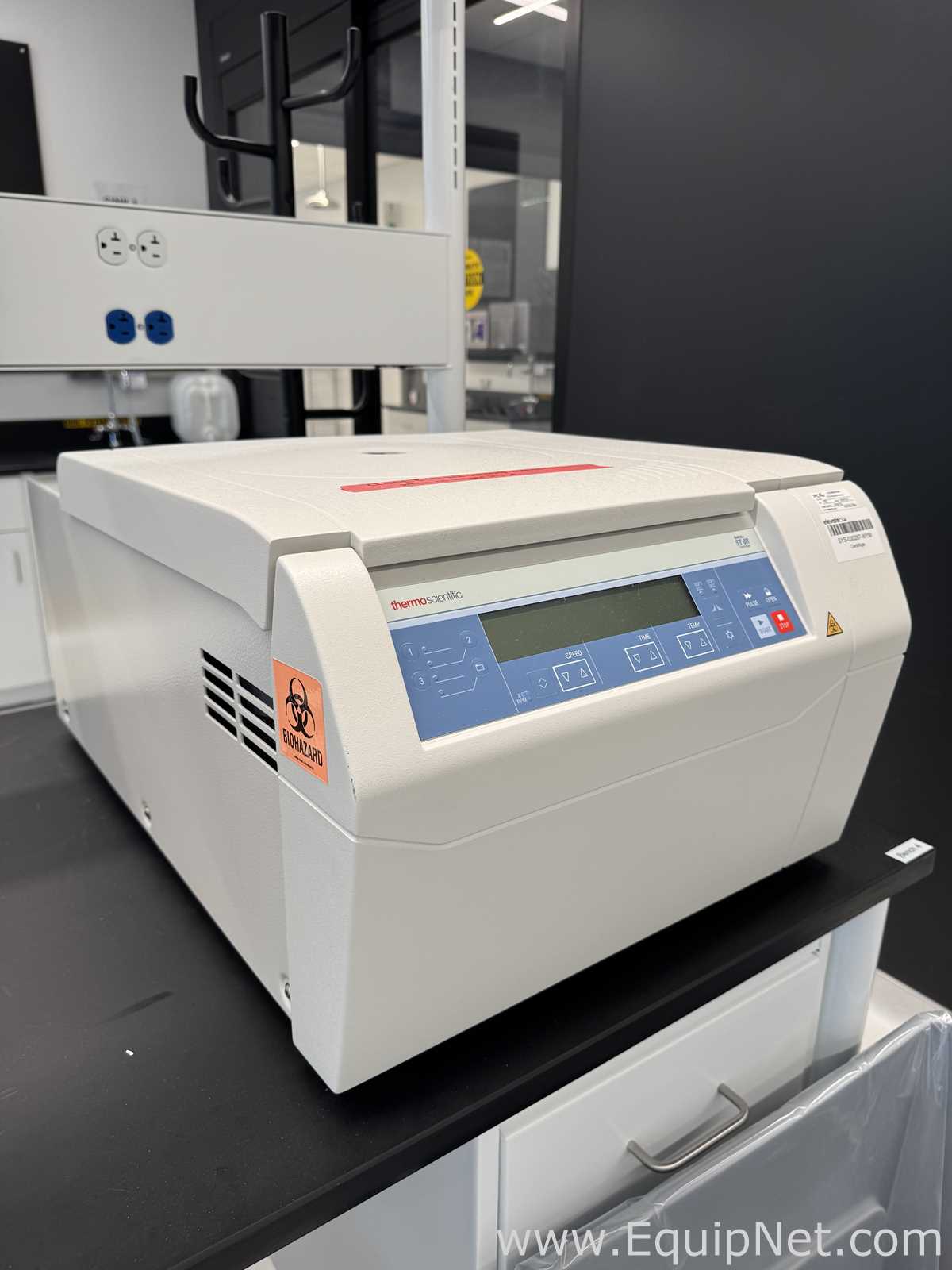 Centrífuga para Laboratórios Thermo Fisher Scientific Sorvall ST 8R