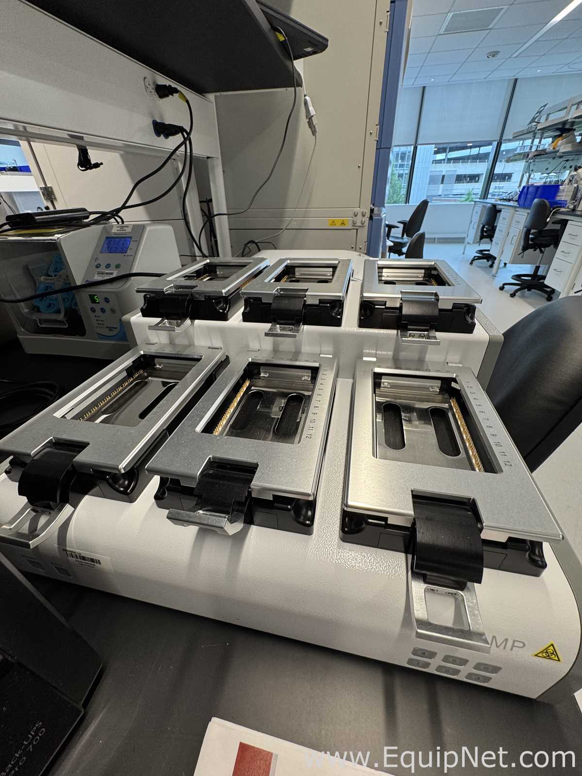 ACEA Biosciences W380 xCELLigence RTCA SP/MP Analyzer with RTCA MP Station