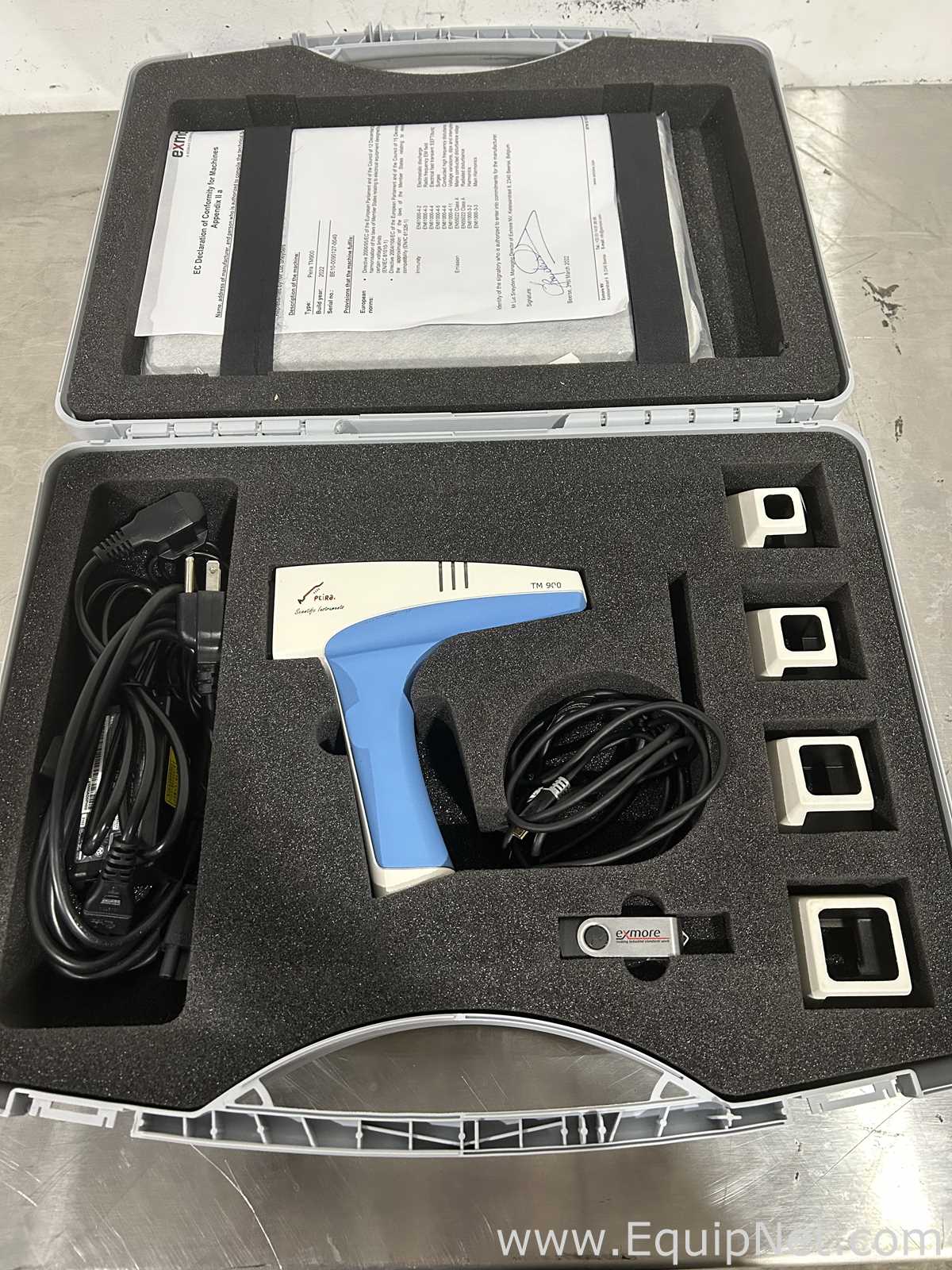 Exmore nv Peira TM900 Handheld 3D Tumor Scanner