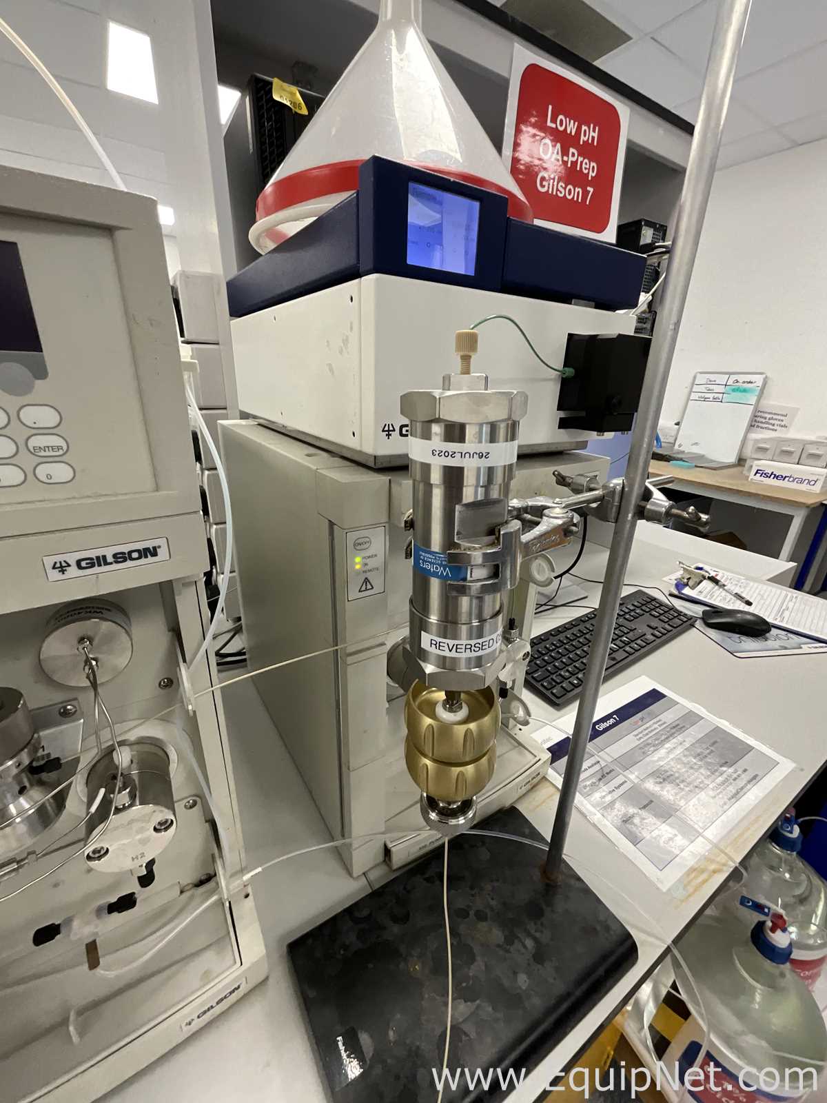 Gilson UV/VIS-159 HPLC System with GX-281 Liquid Handler