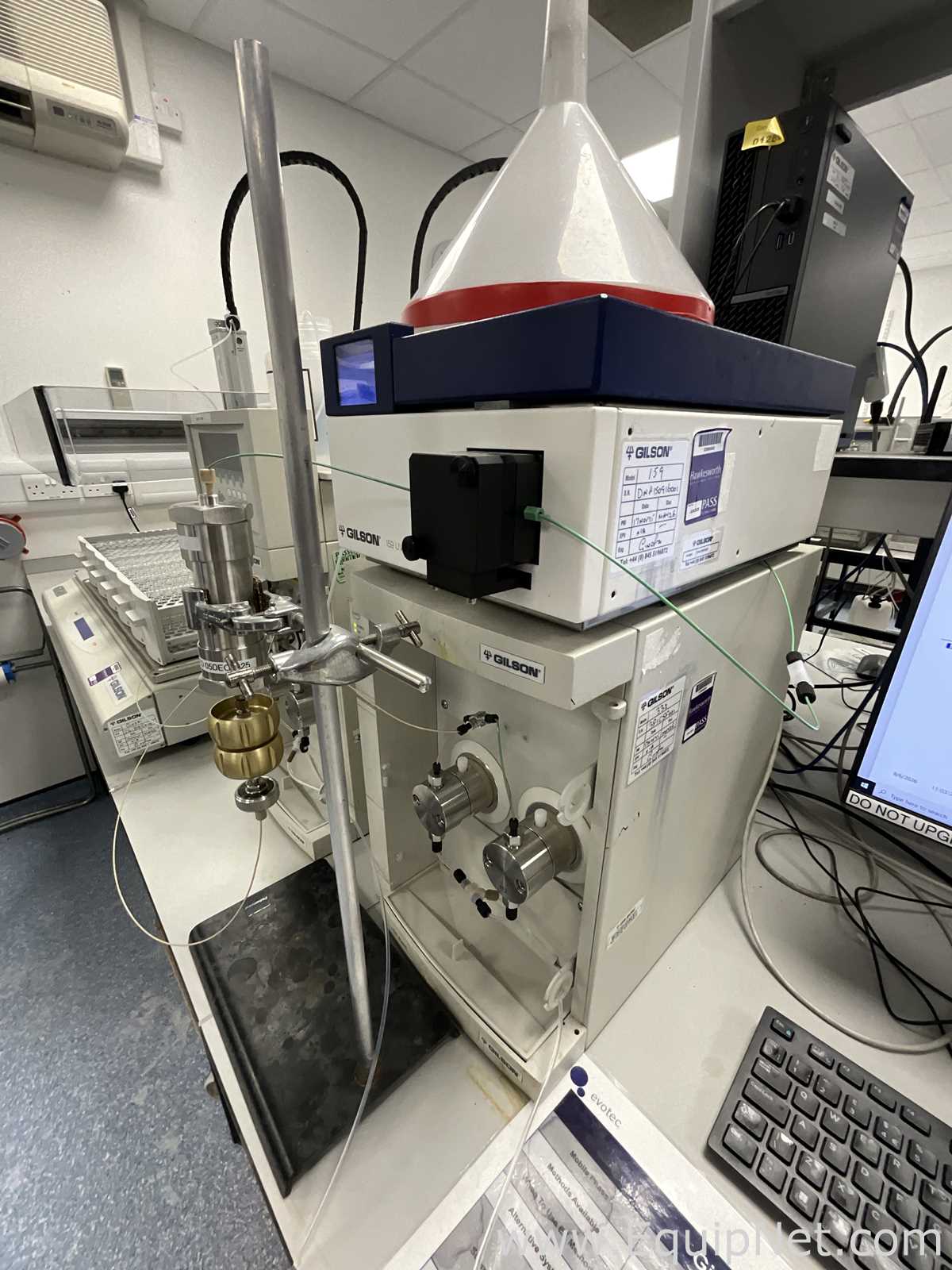 Gilson UV/VIS-159 HPLC System with GX-281 Liquid Handler