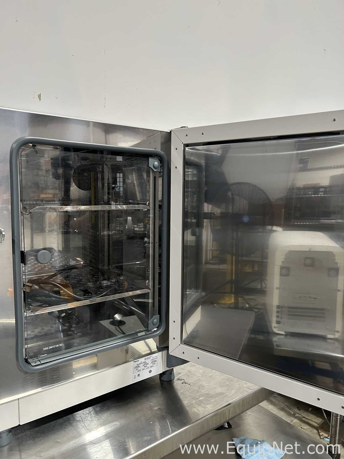 Thermo Scientific Heratherm IGS60 Gravity Convection Incubator