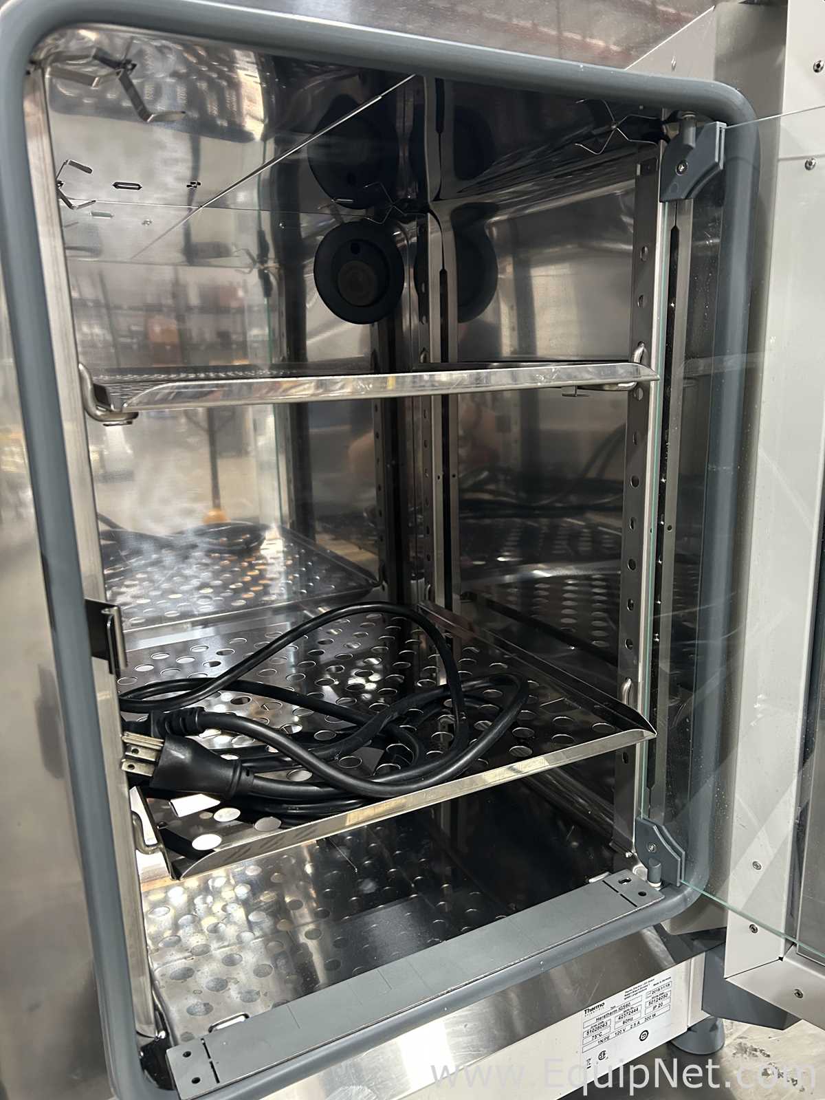 Thermo Scientific Heratherm IGS60 Gravity Convection Incubator