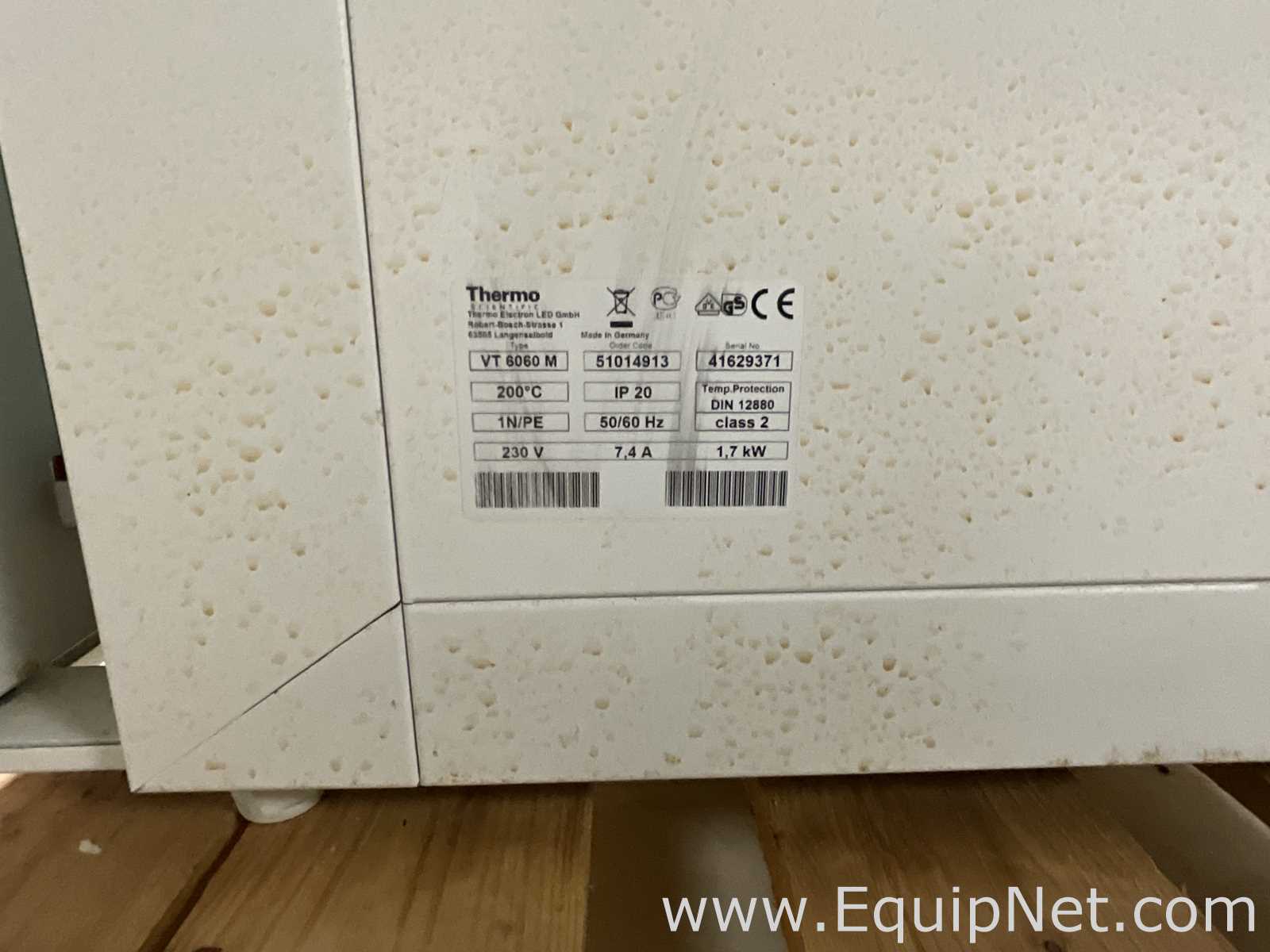 Estufa a Vácuo Thermo Scientific Vacutherm VT6060M