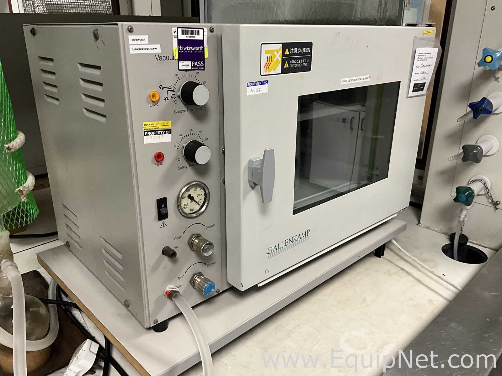 Gallenkamp OVA031.XX1.5 Laboratory Vacuum Oven with Edwards ELab2 Vacuum Pump