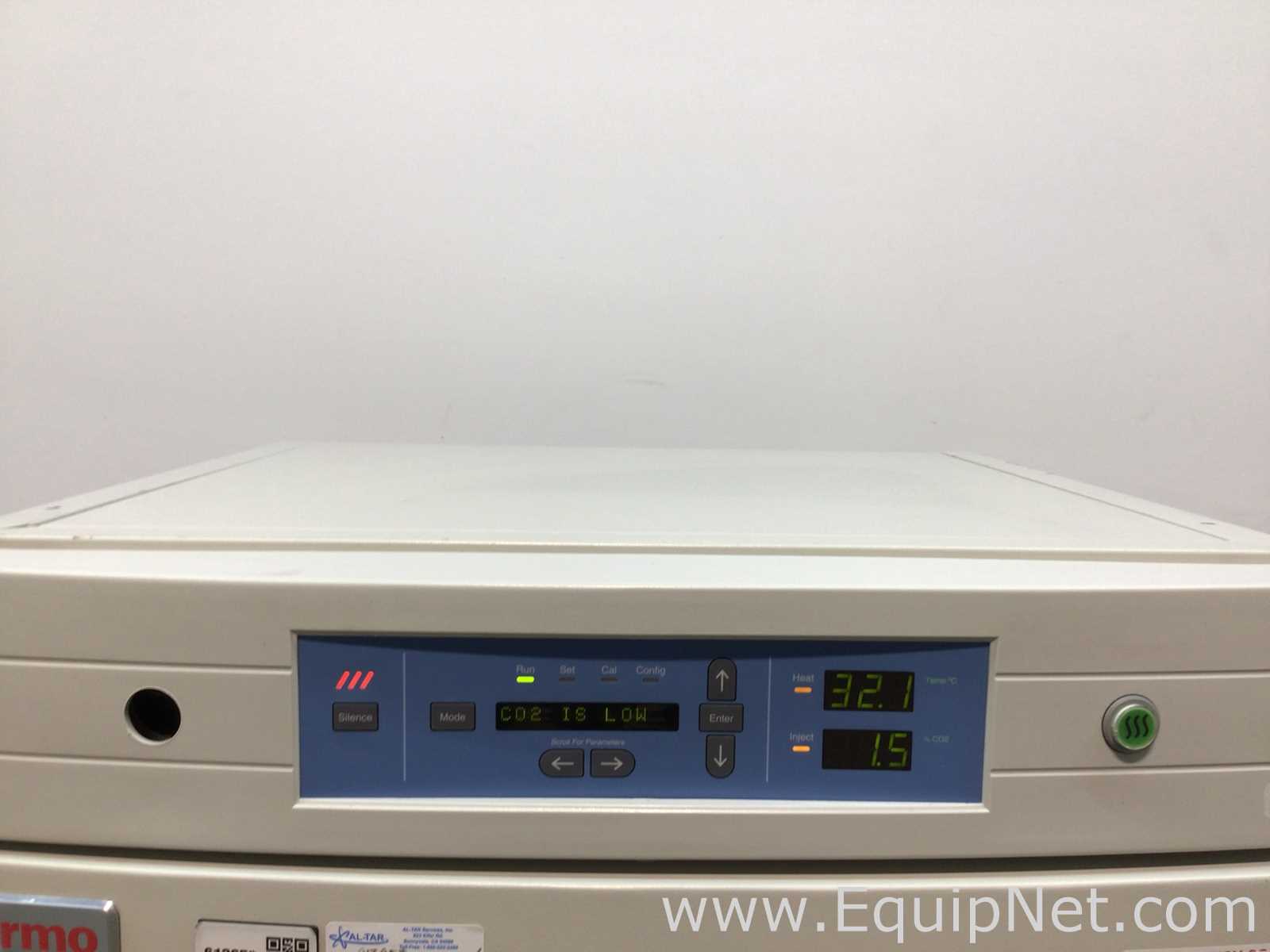 Incubadora Thermo Scientific 370