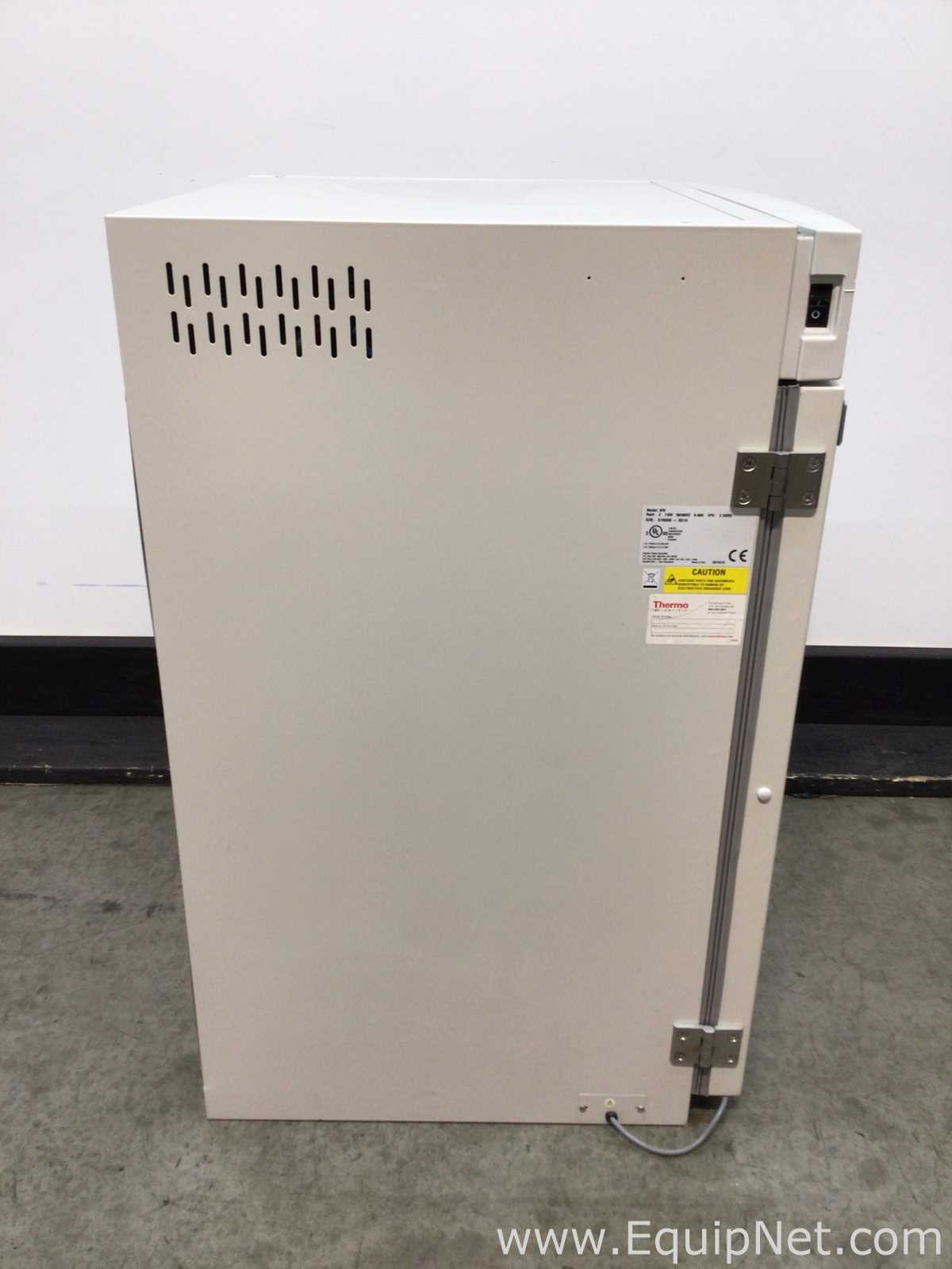 Incubadora Thermo Scientific 370